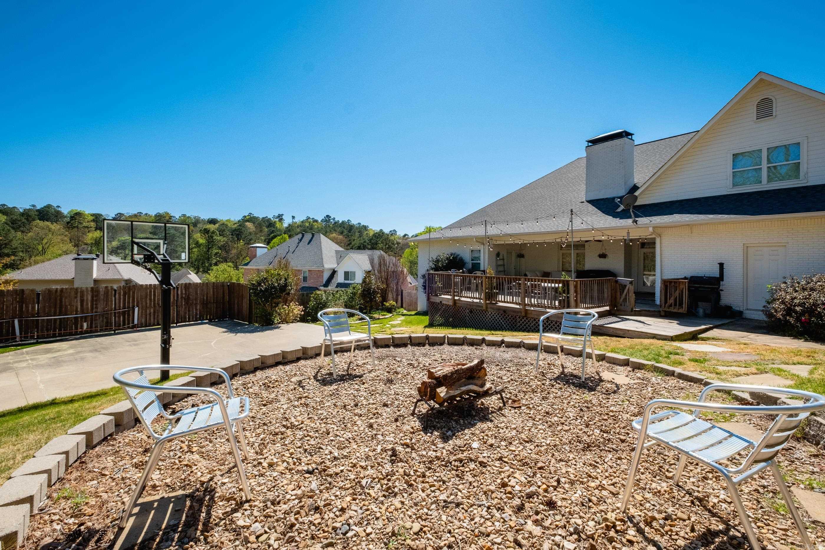 LONGLEA - Residential