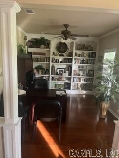 Main image without alt text