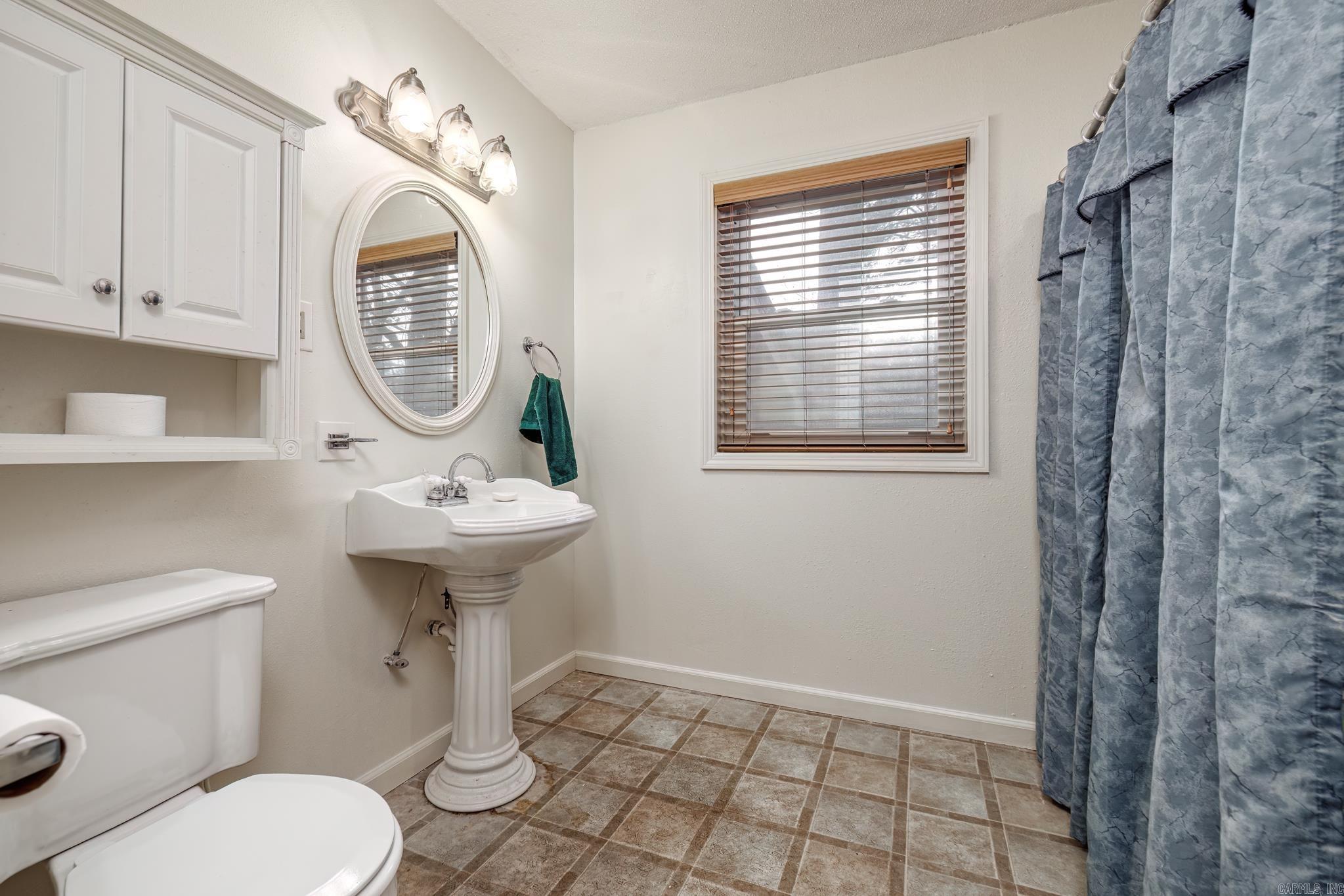 PINE MANOR ADDN - Residential