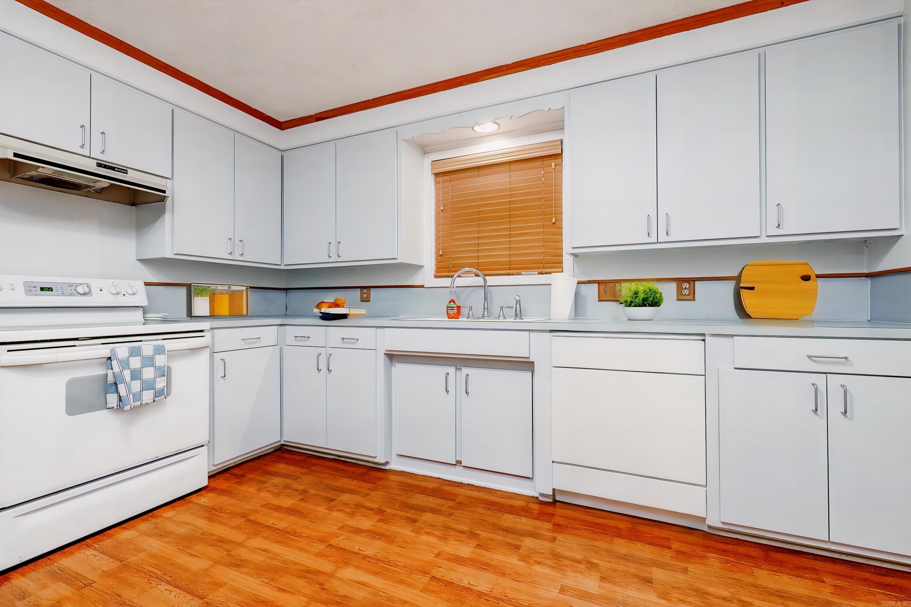 PINE MANOR ADDN - Residential