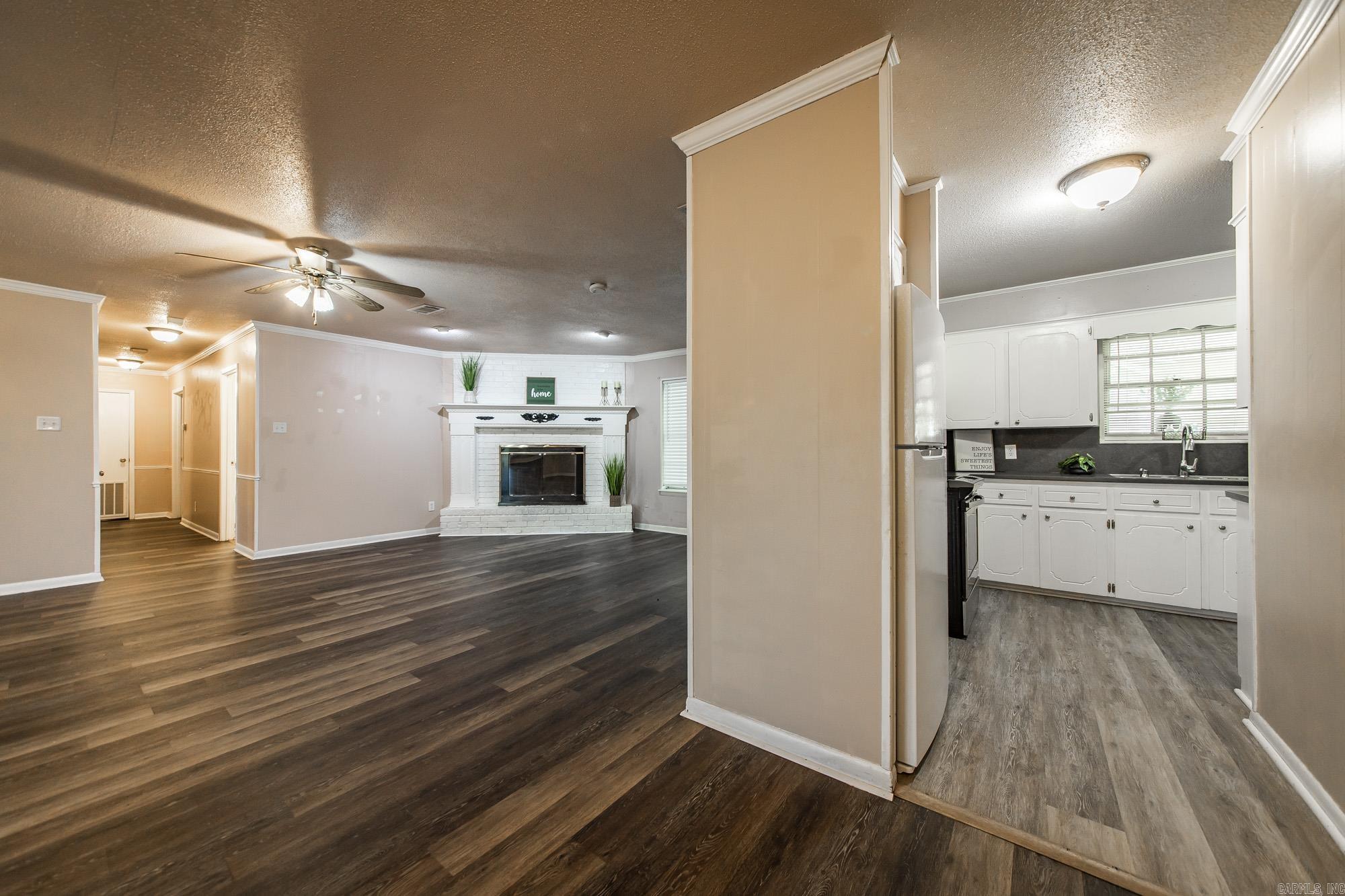 STONEWALL - Residential