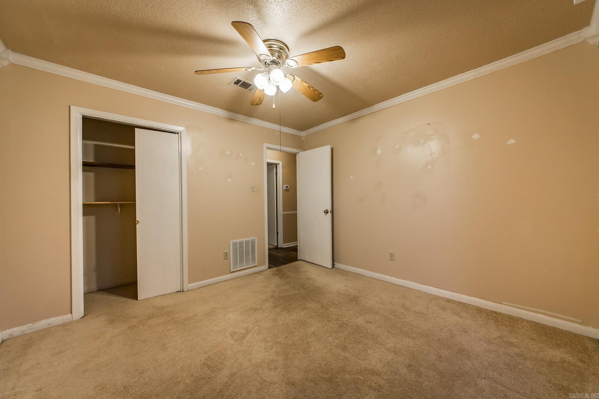 STONEWALL - Residential