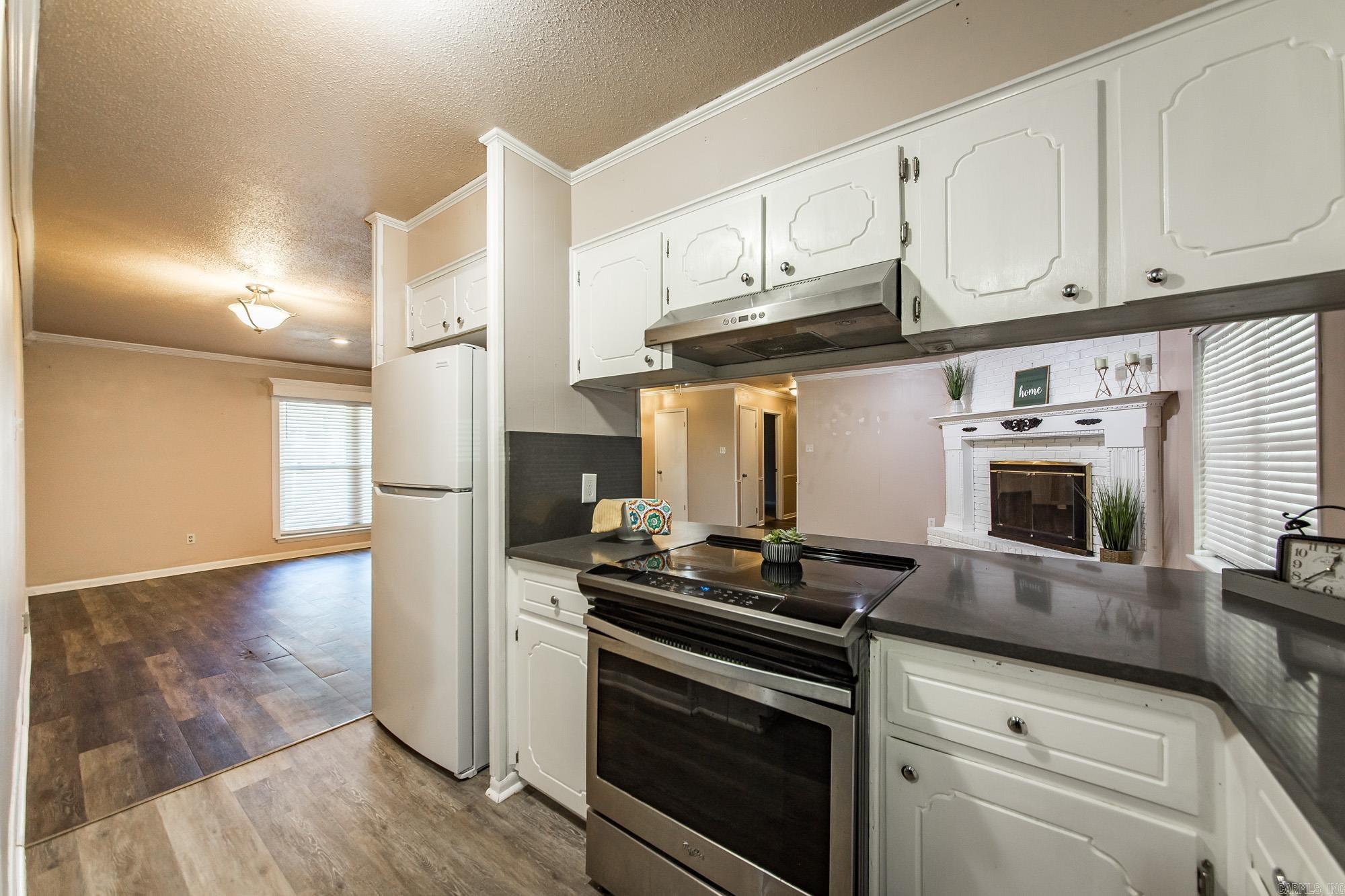 STONEWALL - Residential