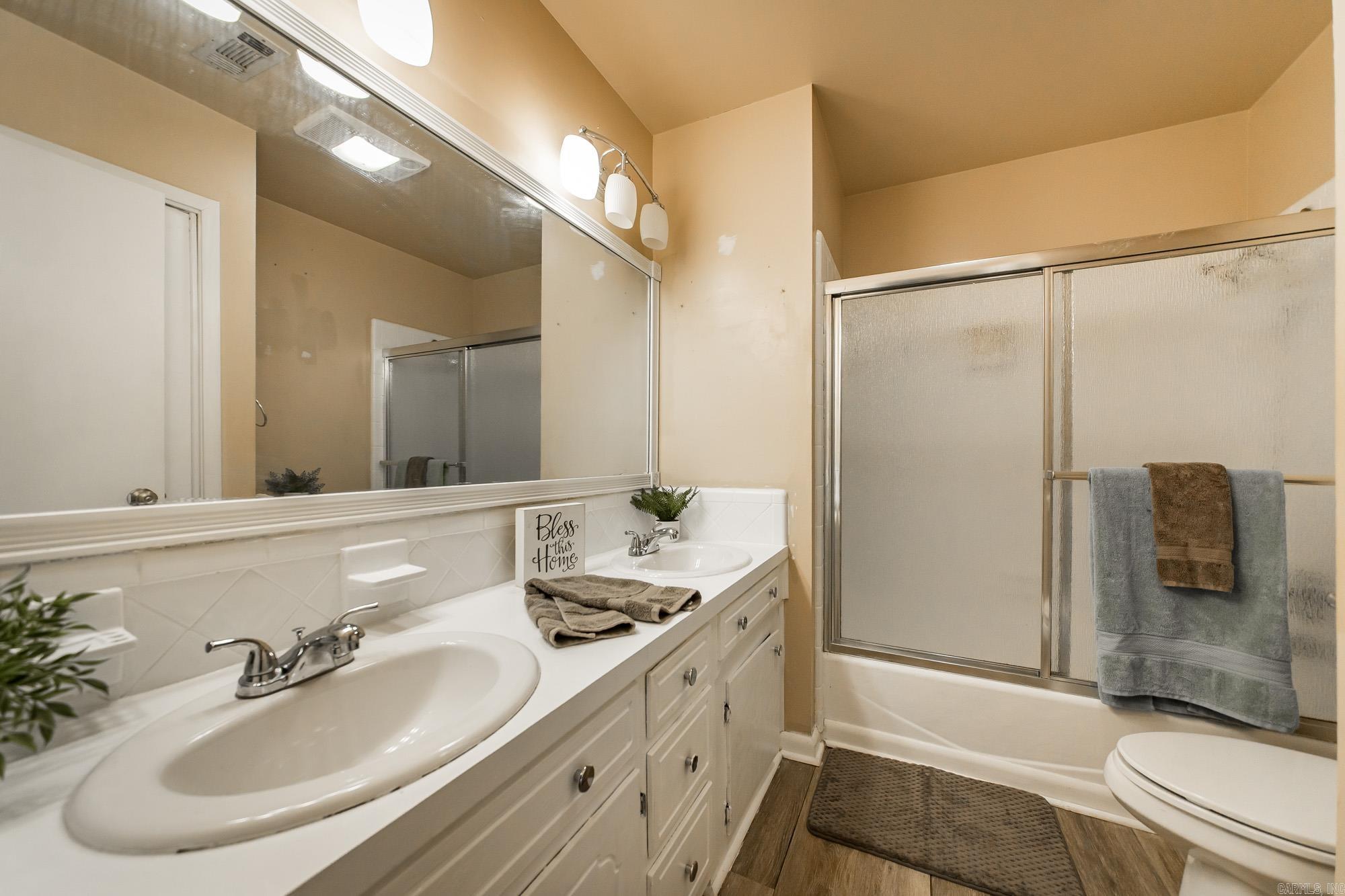 STONEWALL - Residential