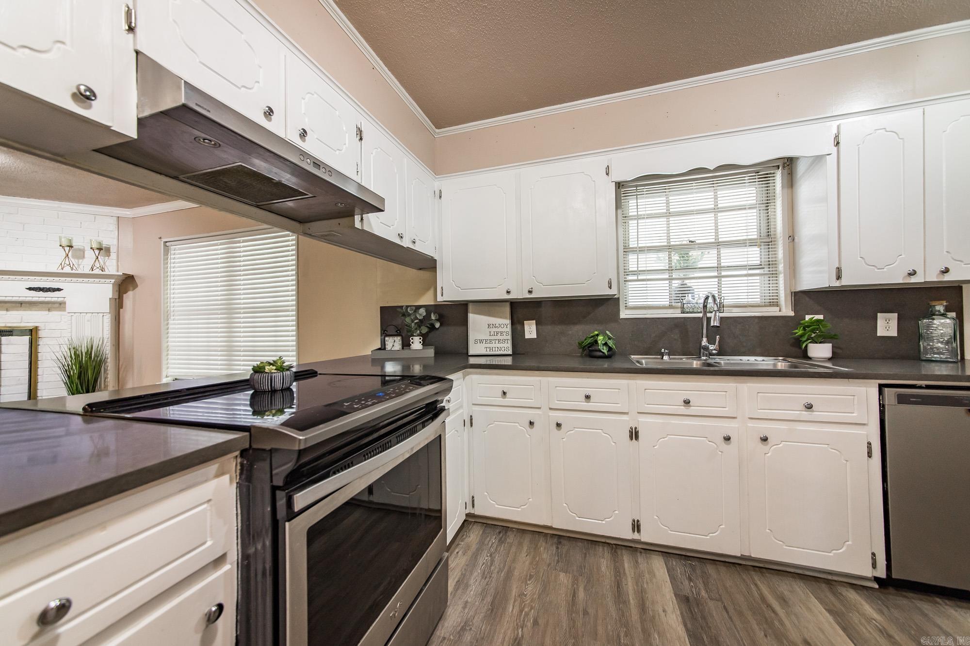 STONEWALL - Residential