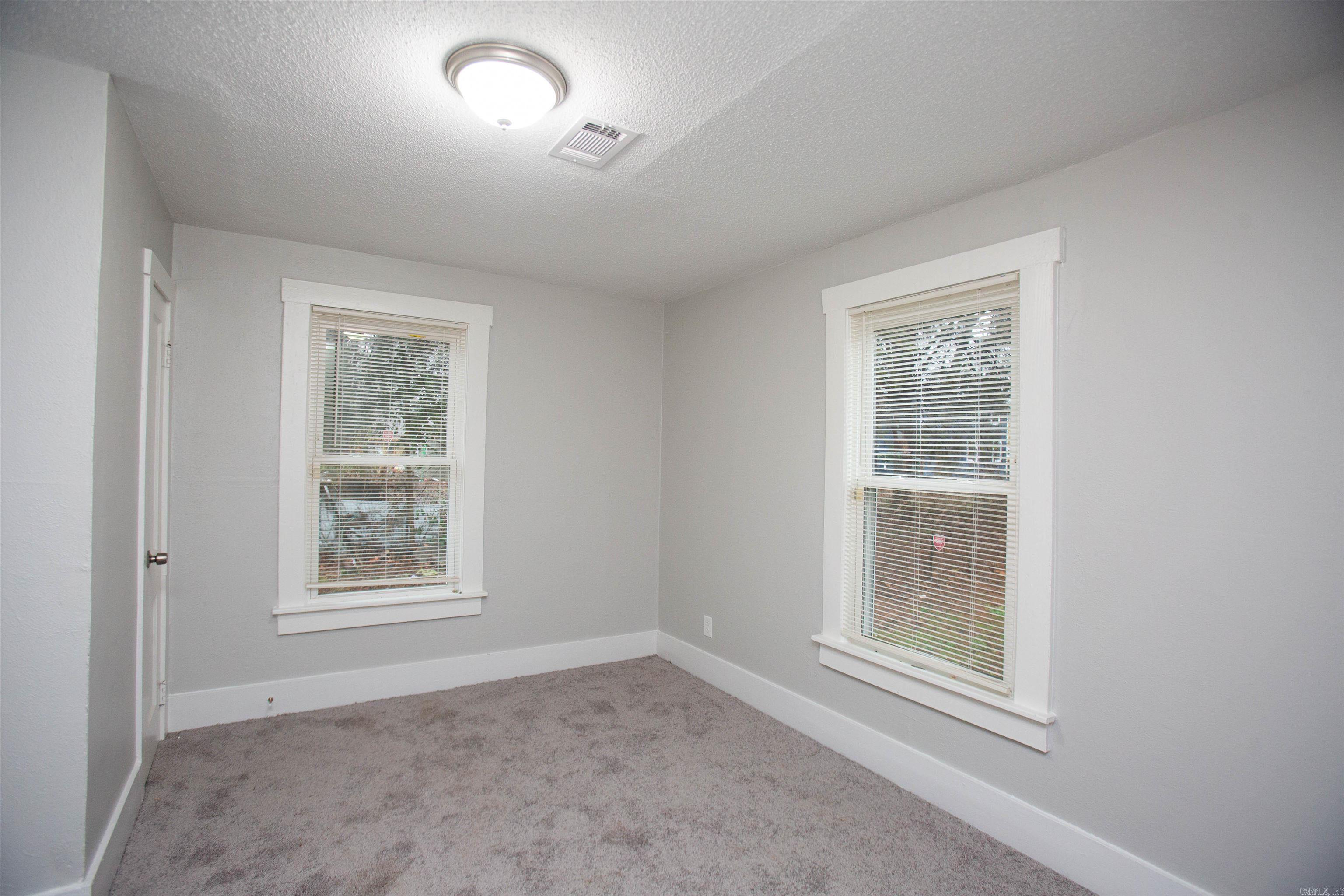 Missouri Pacific - Residential Lease