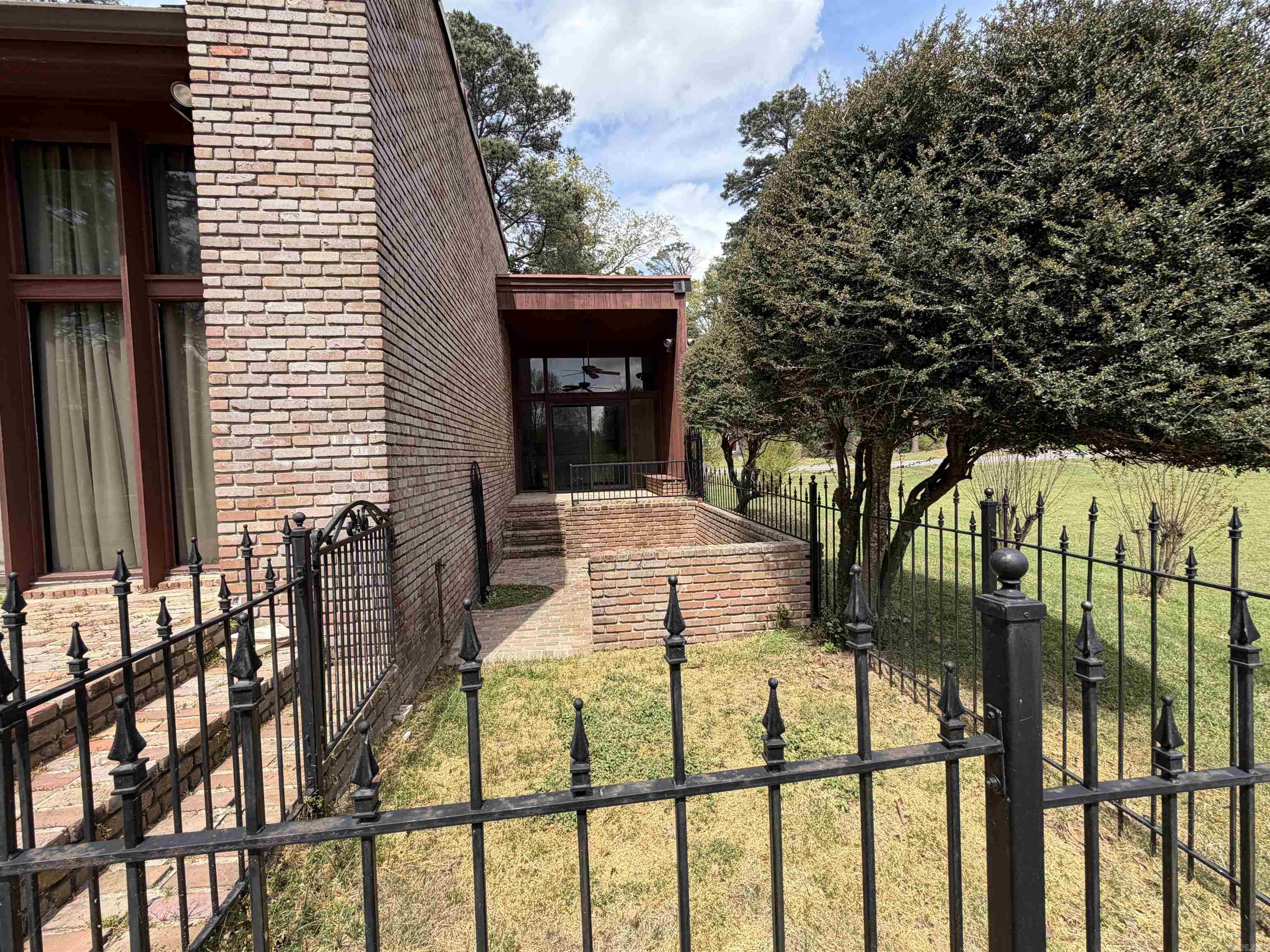 COUNTRY CLUB ADD - Residential