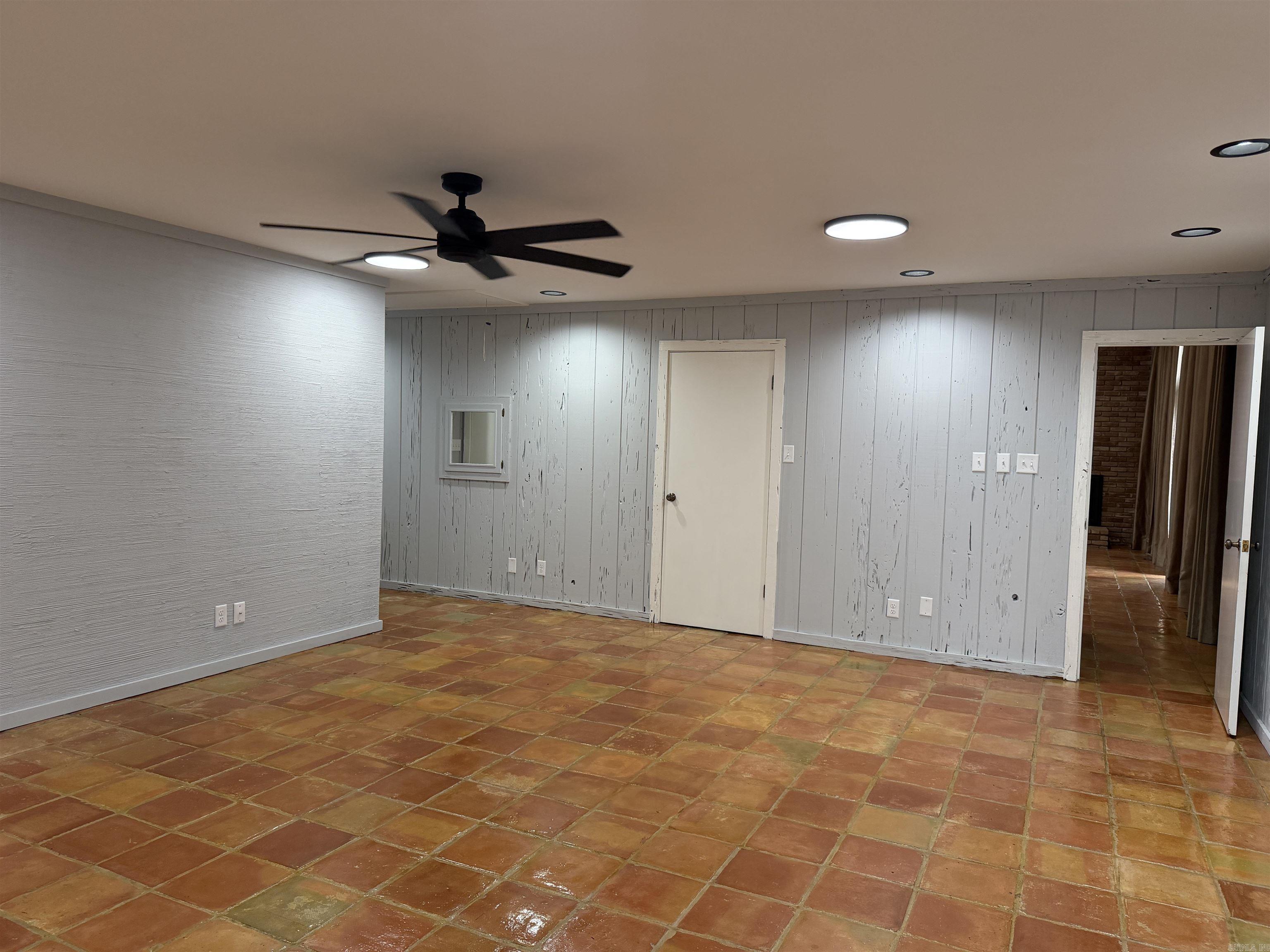 COUNTRY CLUB ADD - Residential