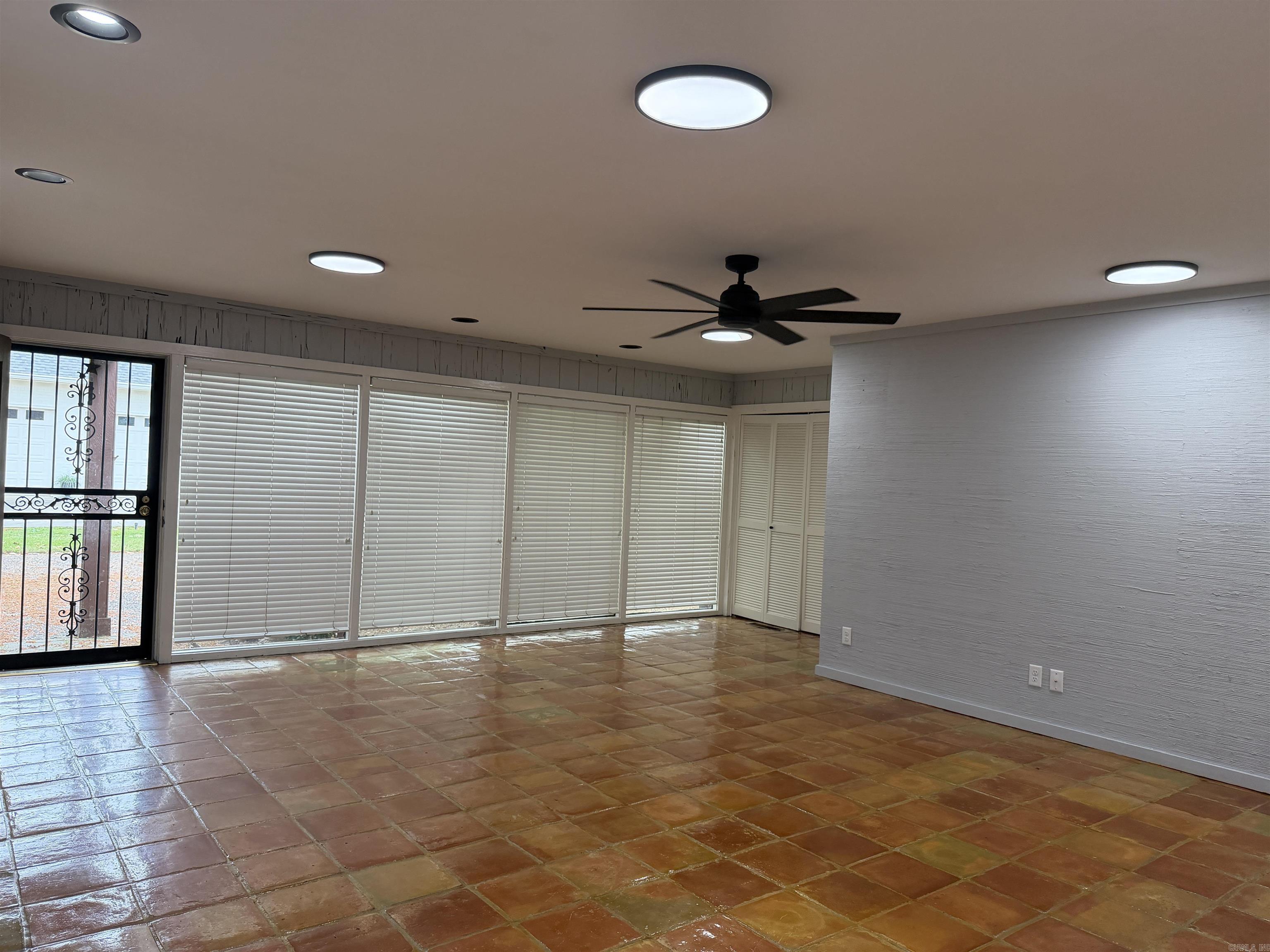 COUNTRY CLUB ADD - Residential