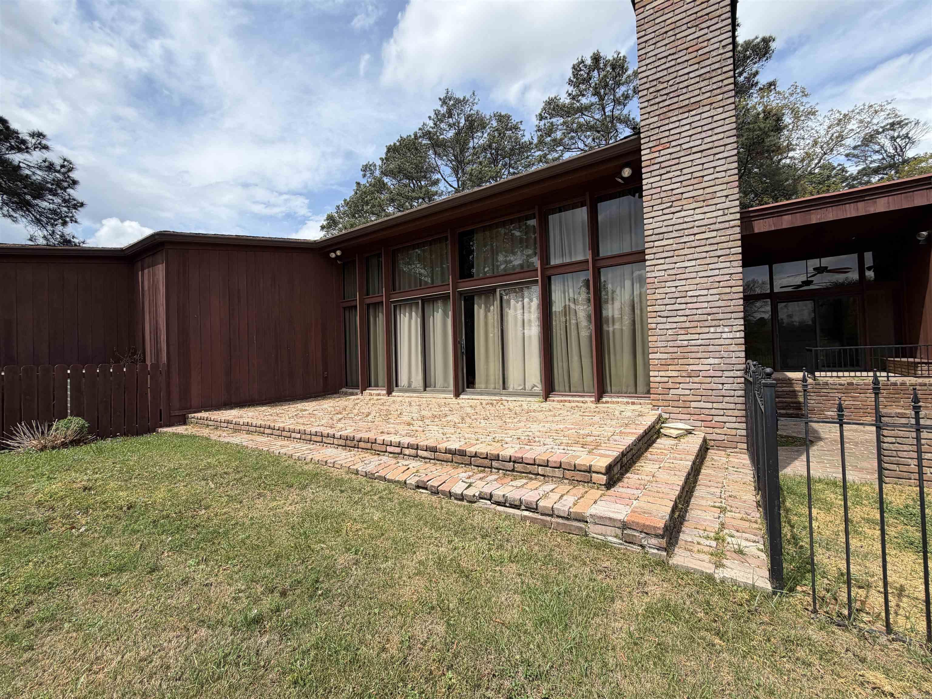 COUNTRY CLUB ADD - Residential