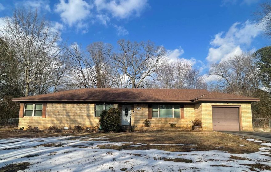 Well maintained home on 2 lots.  Huge yard.  2 year old HVAC.  Vinyl windows, hardwood floors.  Level fenced yard.