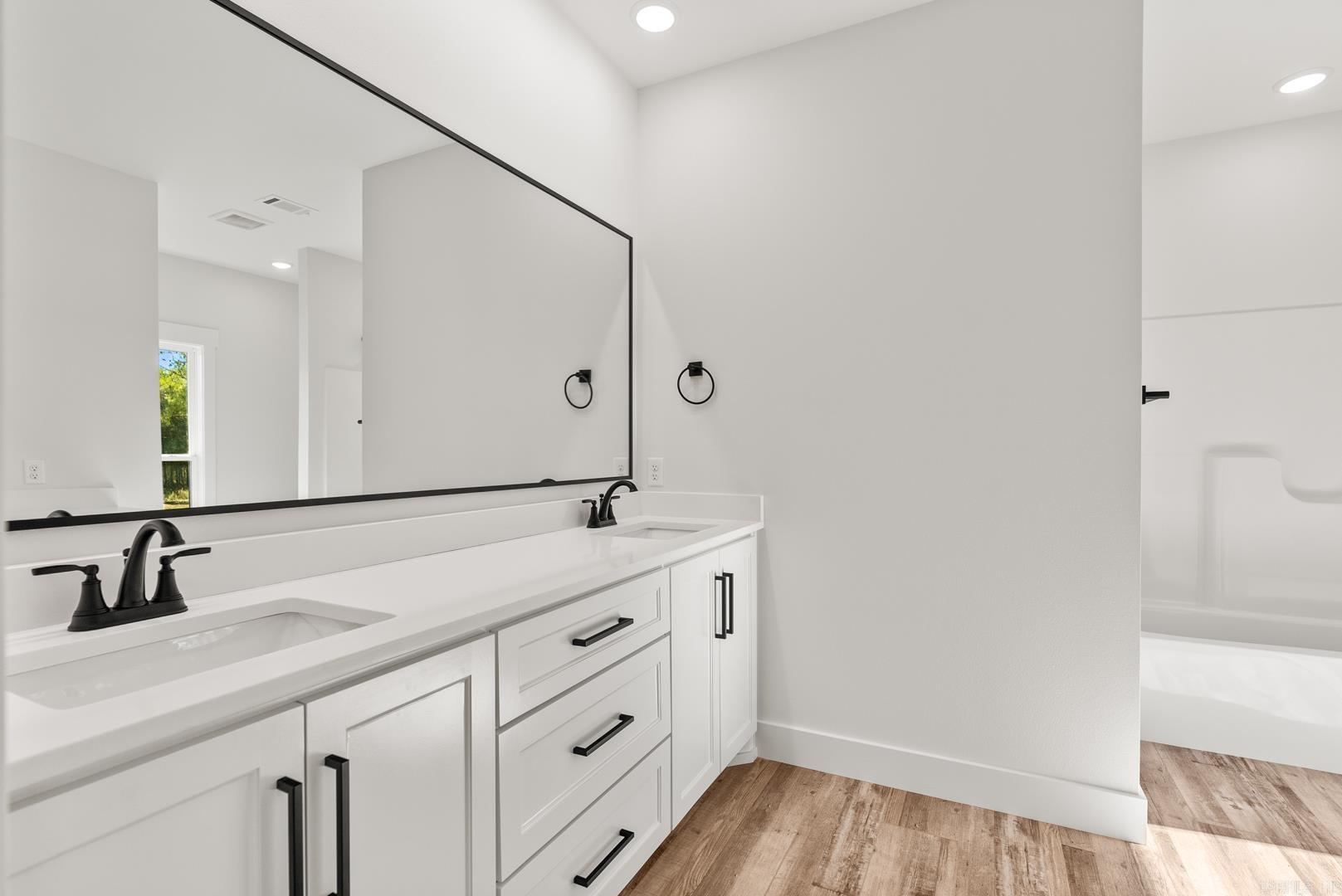 Coyote Ridge - Residential