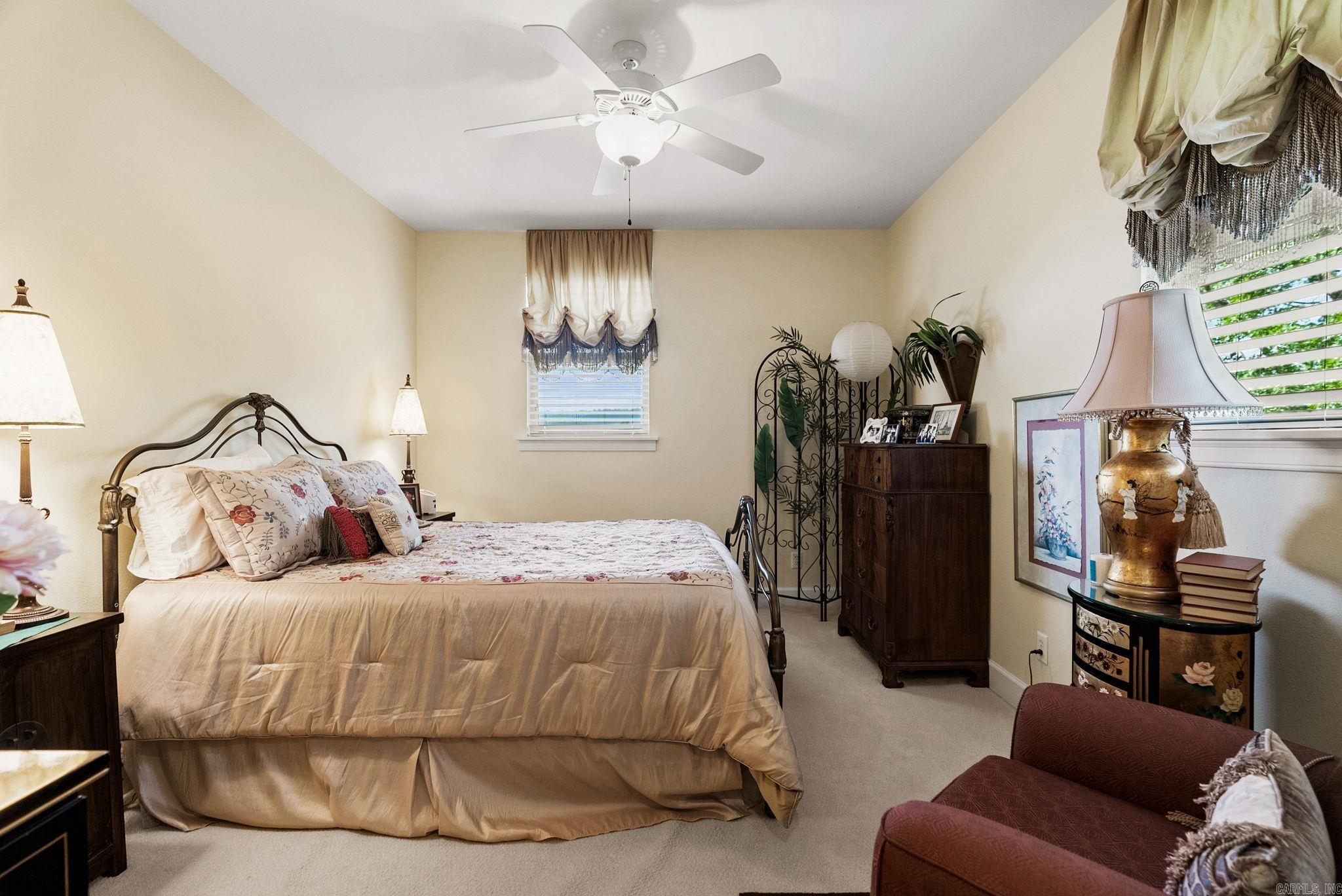 PALISADES HEIGHTS - Residential