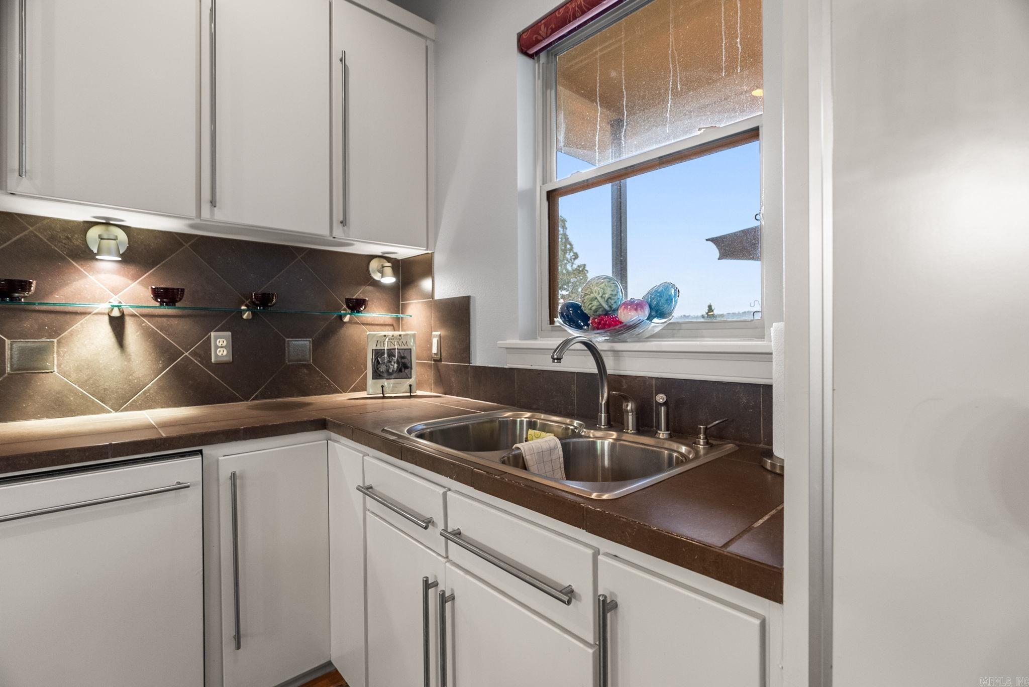 PALISADES HEIGHTS - Residential