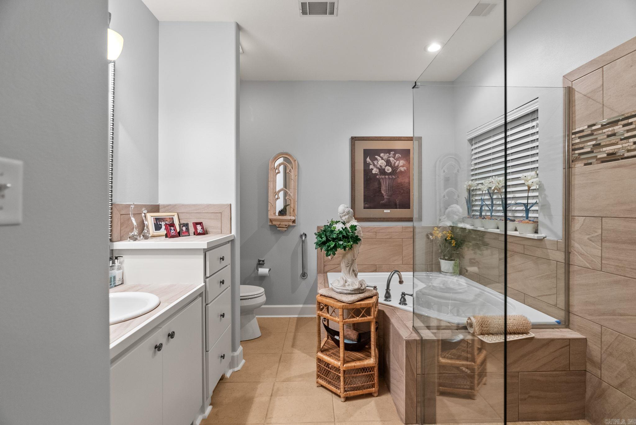 PALISADES HEIGHTS - Residential