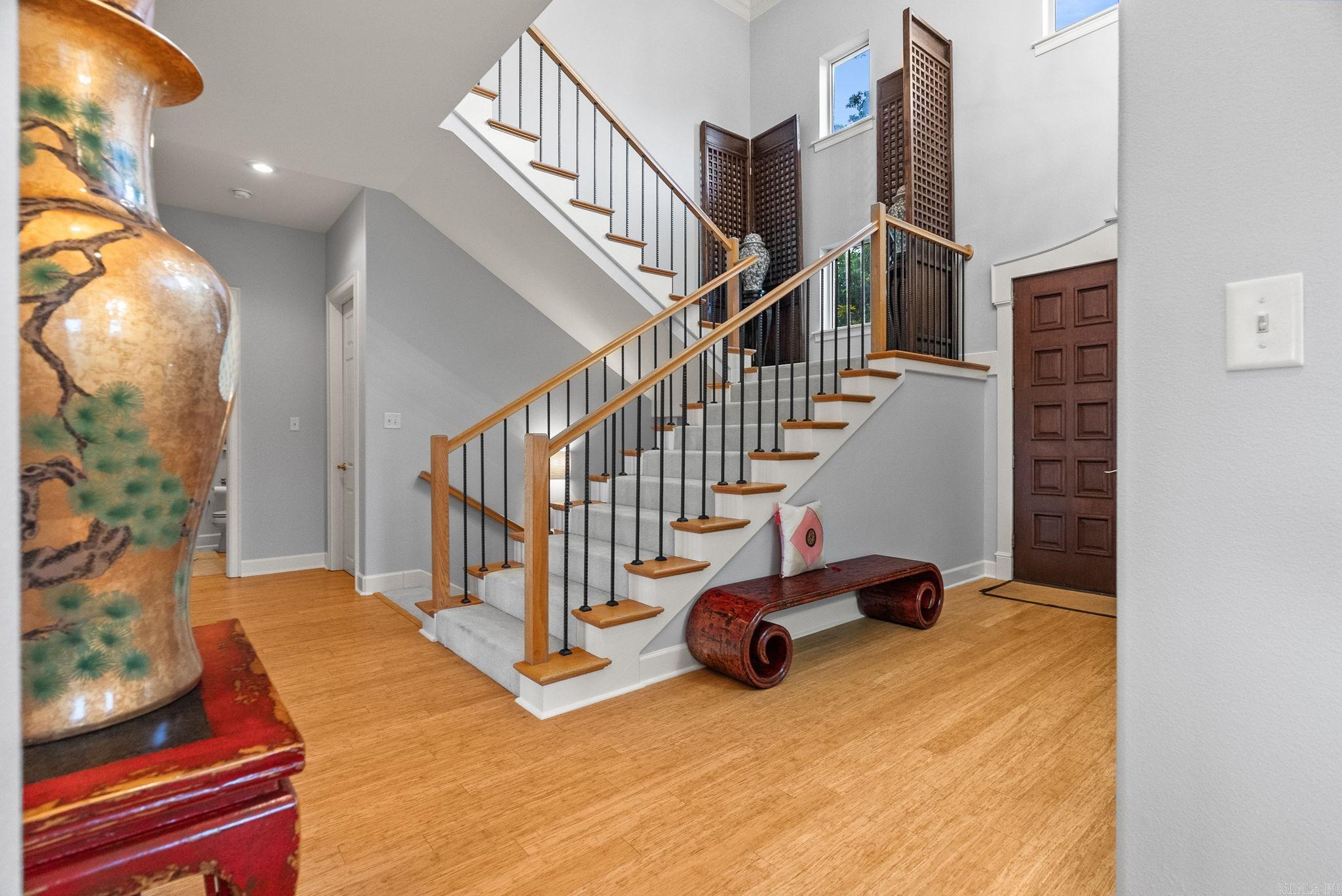 PALISADES HEIGHTS - Residential