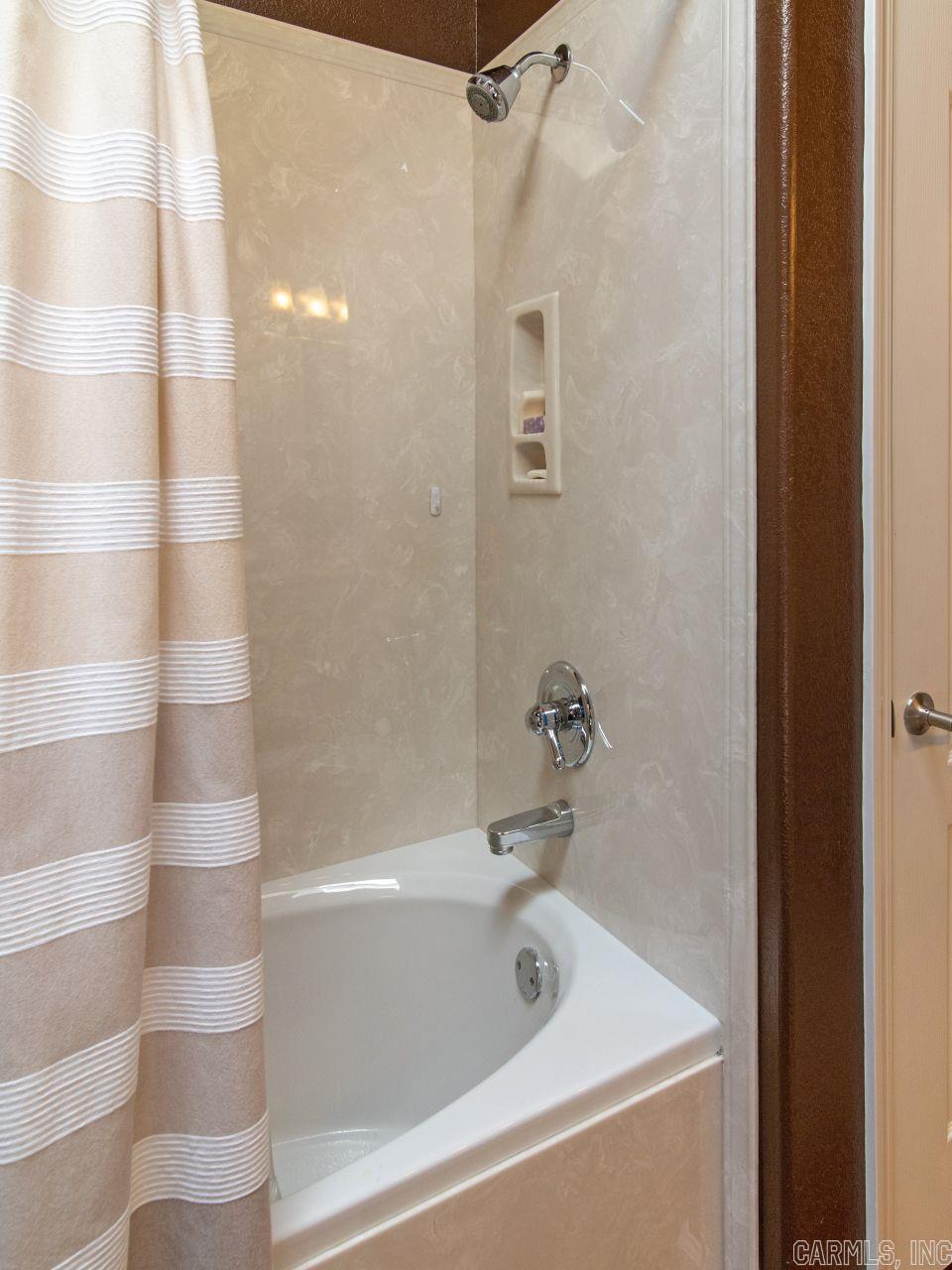 MILLERS CROSSING - Residential