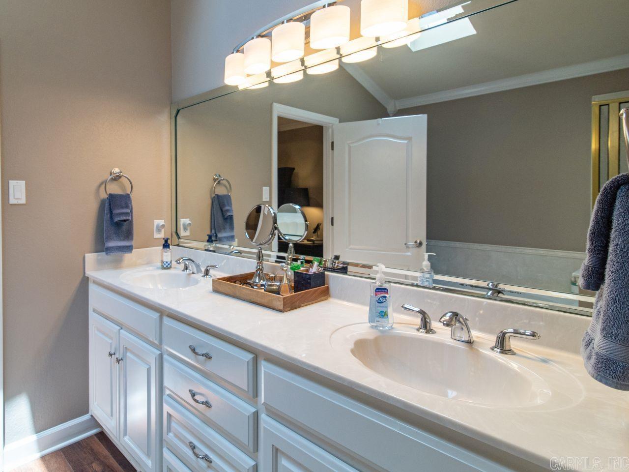 MILLERS CROSSING - Residential