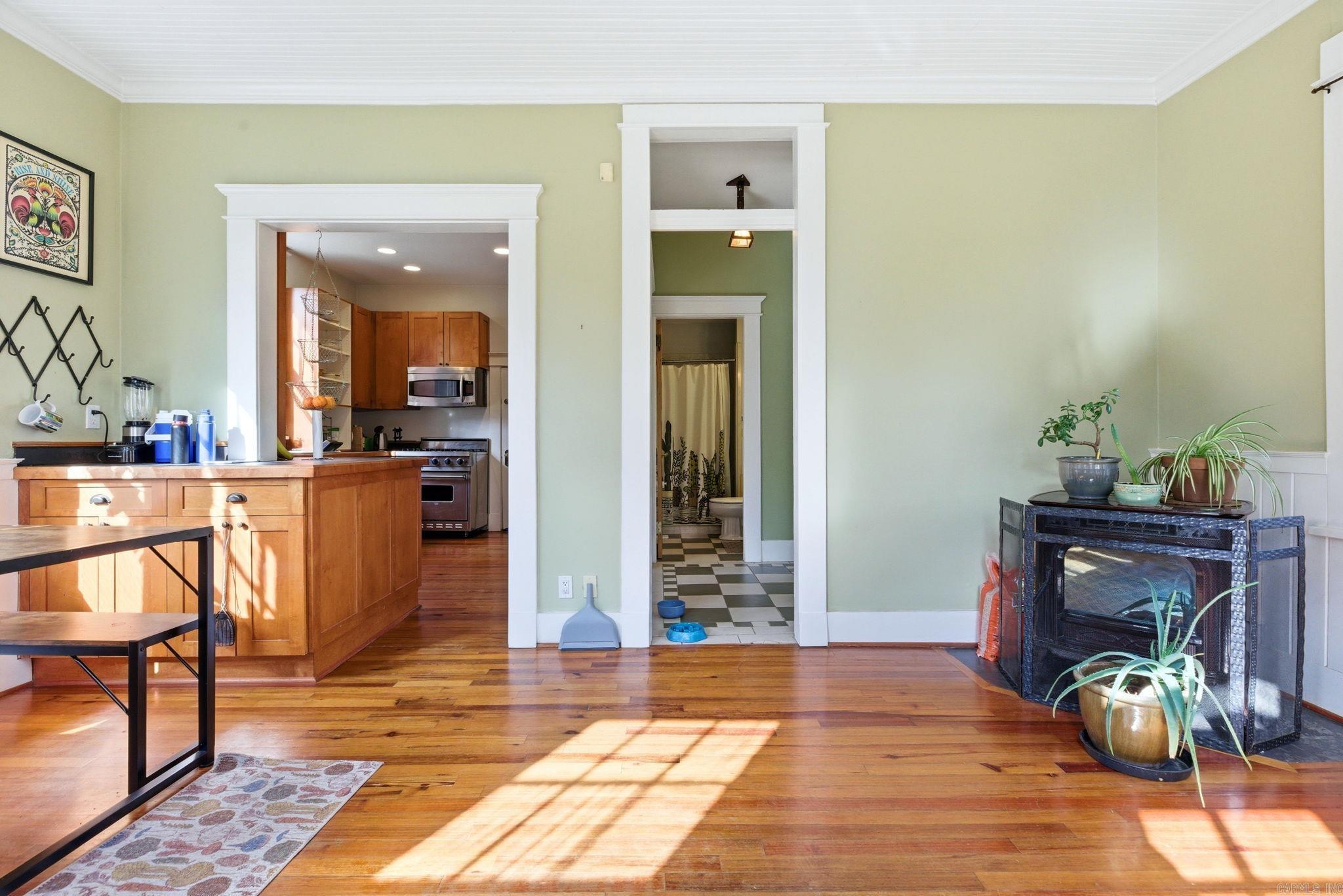 Weldon E Wrights - Residential