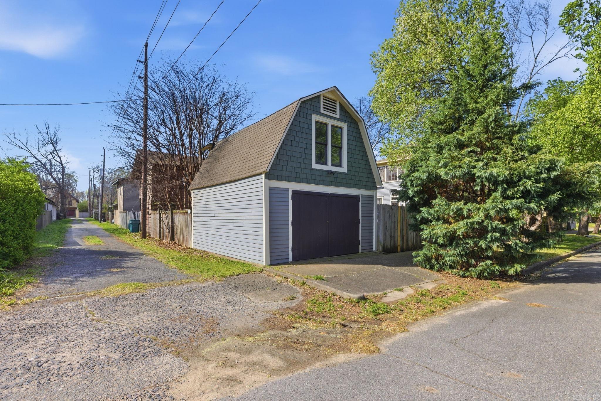 Weldon E Wrights - Residential