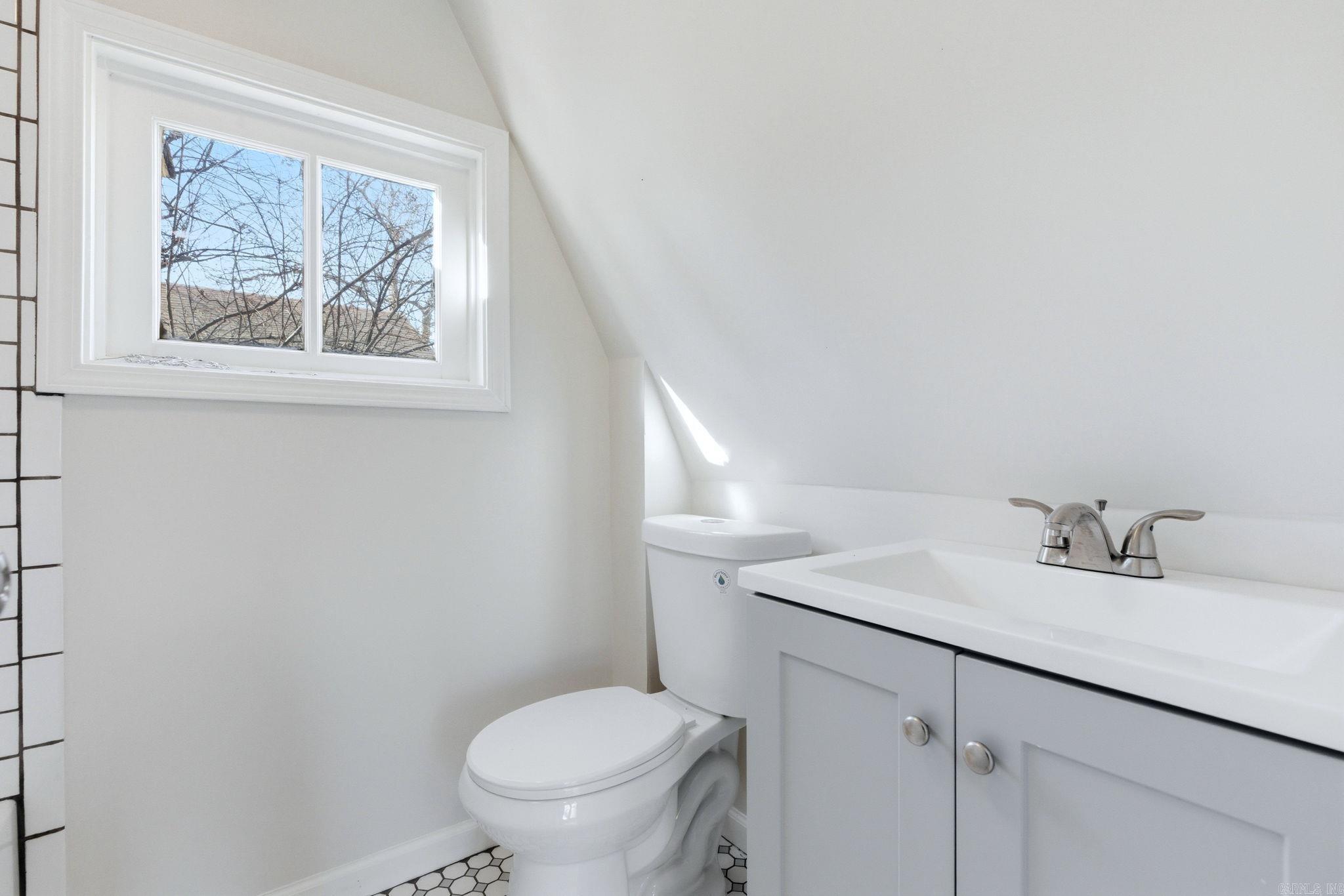 Weldon E Wrights - Residential