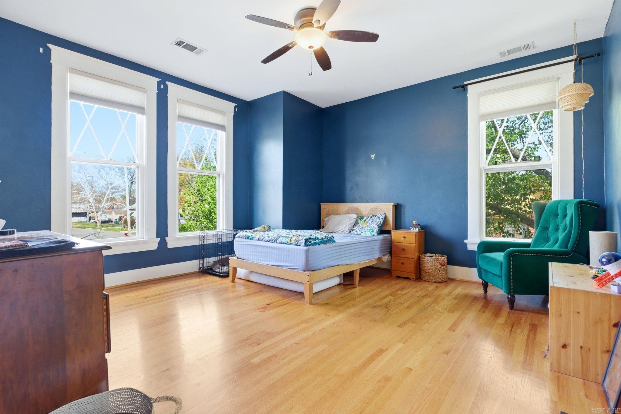 Weldon E Wrights - Residential