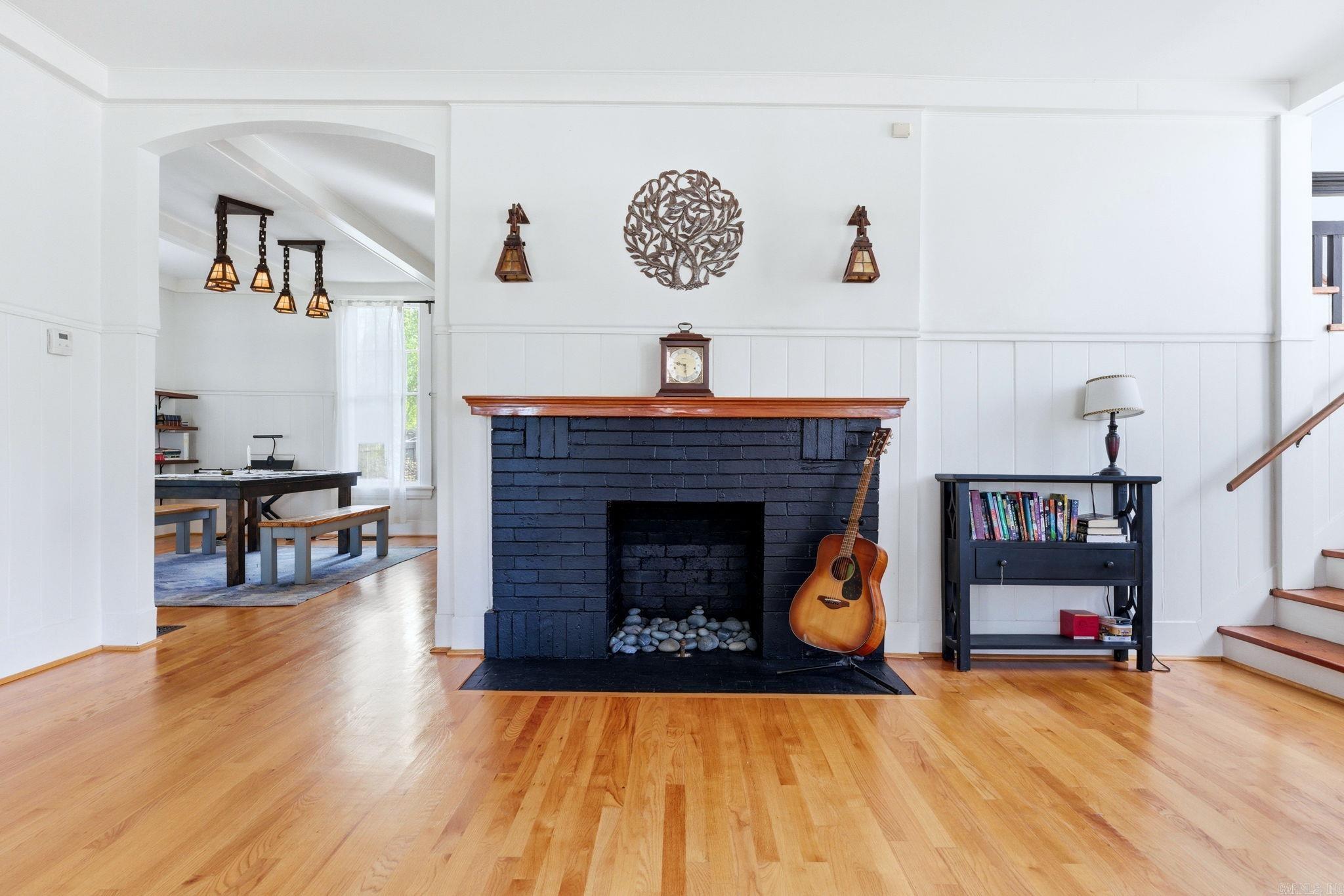 Weldon E Wrights - Residential