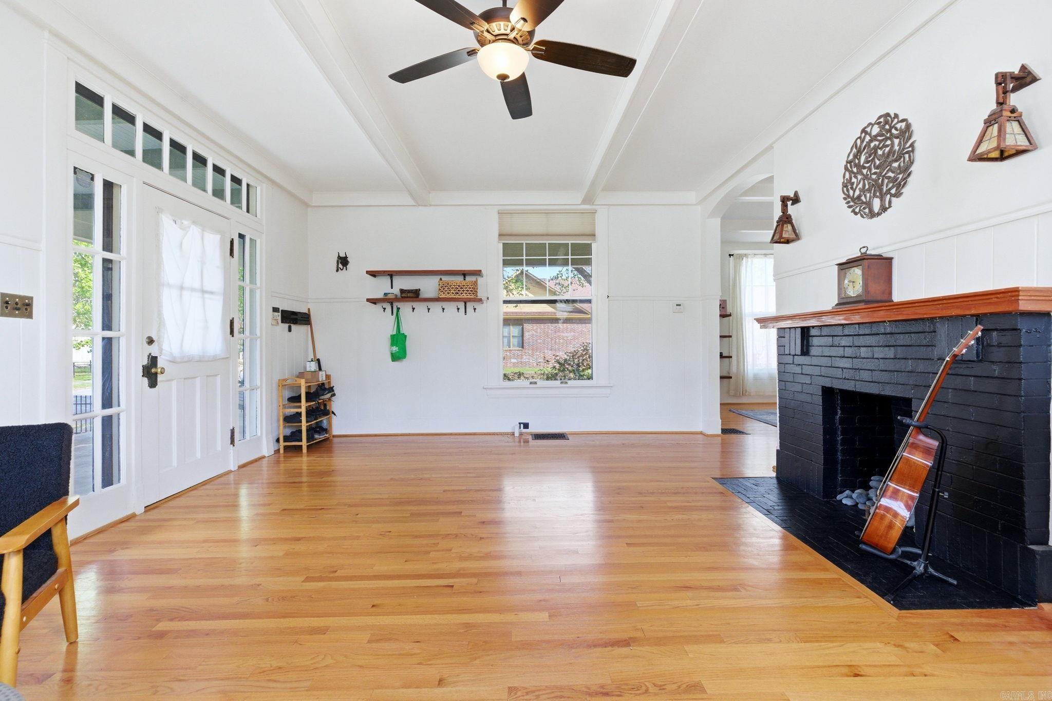 Weldon E Wrights - Residential