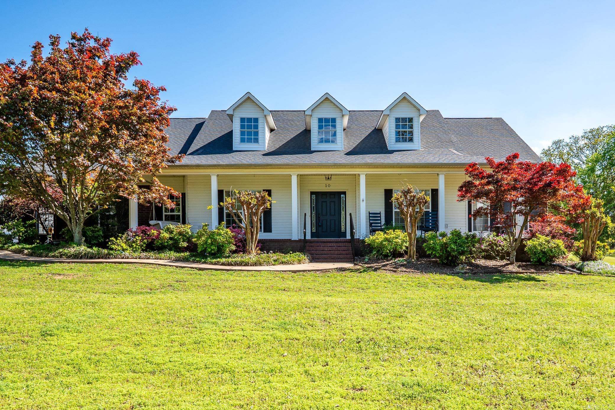 10 Hickory Lane