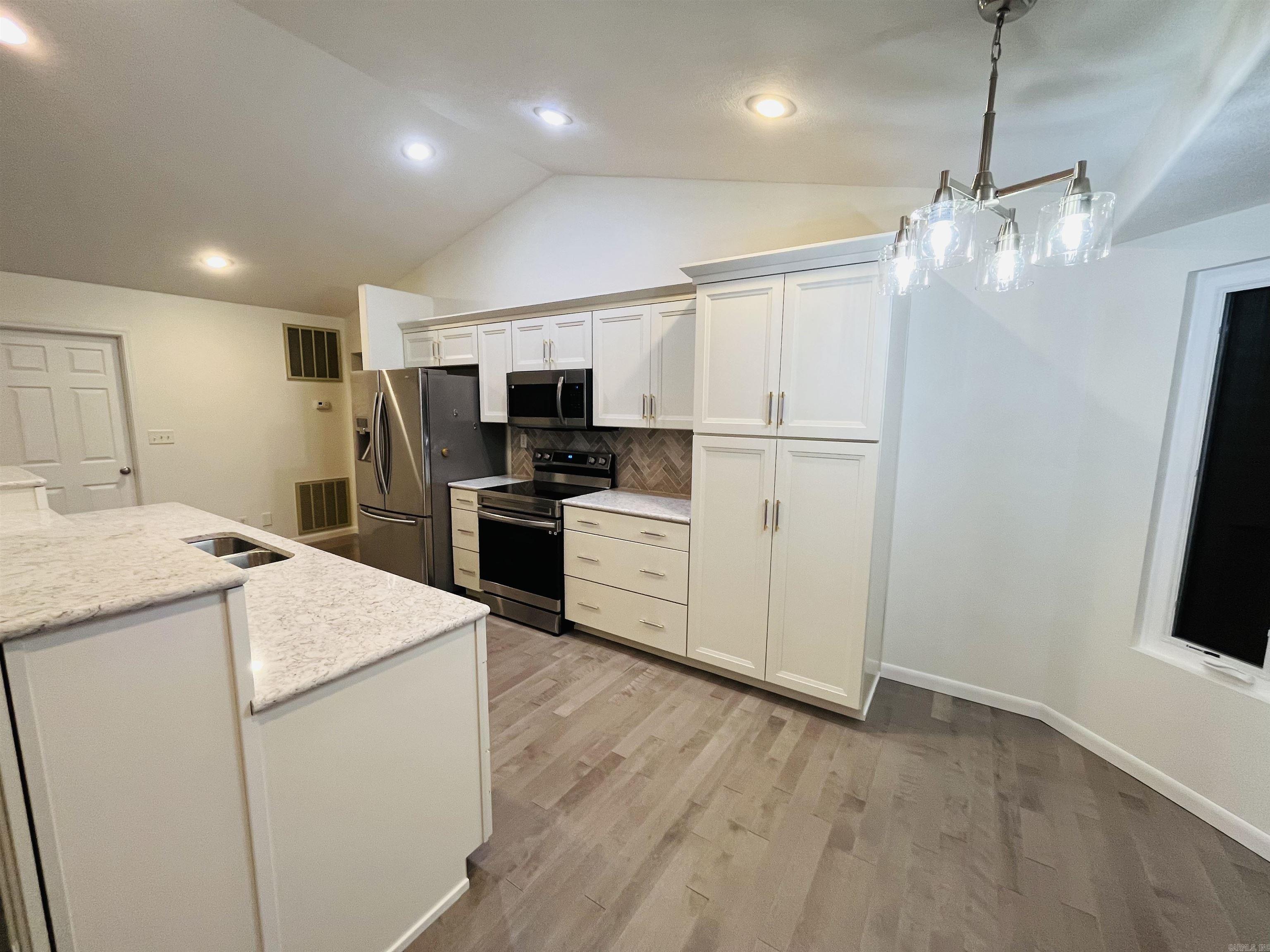 HOLIDAY ESTATES - Residential