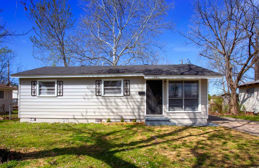 New paint throughout and vinyl flooring in the kitchen and bathroom. The back yard is fully fenced with space to enjoy the outdoors. The lease for this property is for 2 years with a 3% increase after the first year. Income has to be three times the amount of rent unless you receive a housing voucher.  **All properties may not be move in ready***