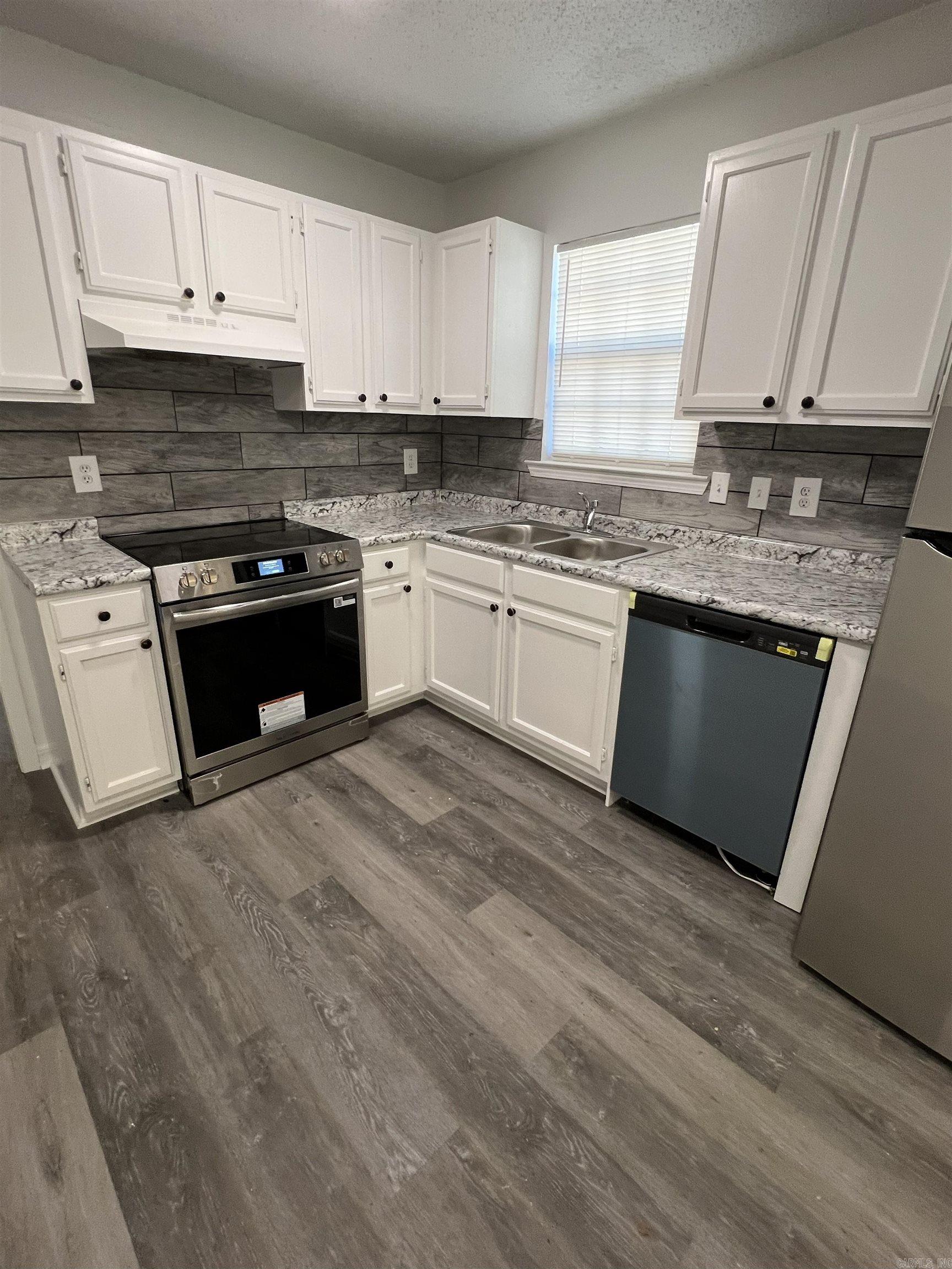 GENTRY PLACE - Residential