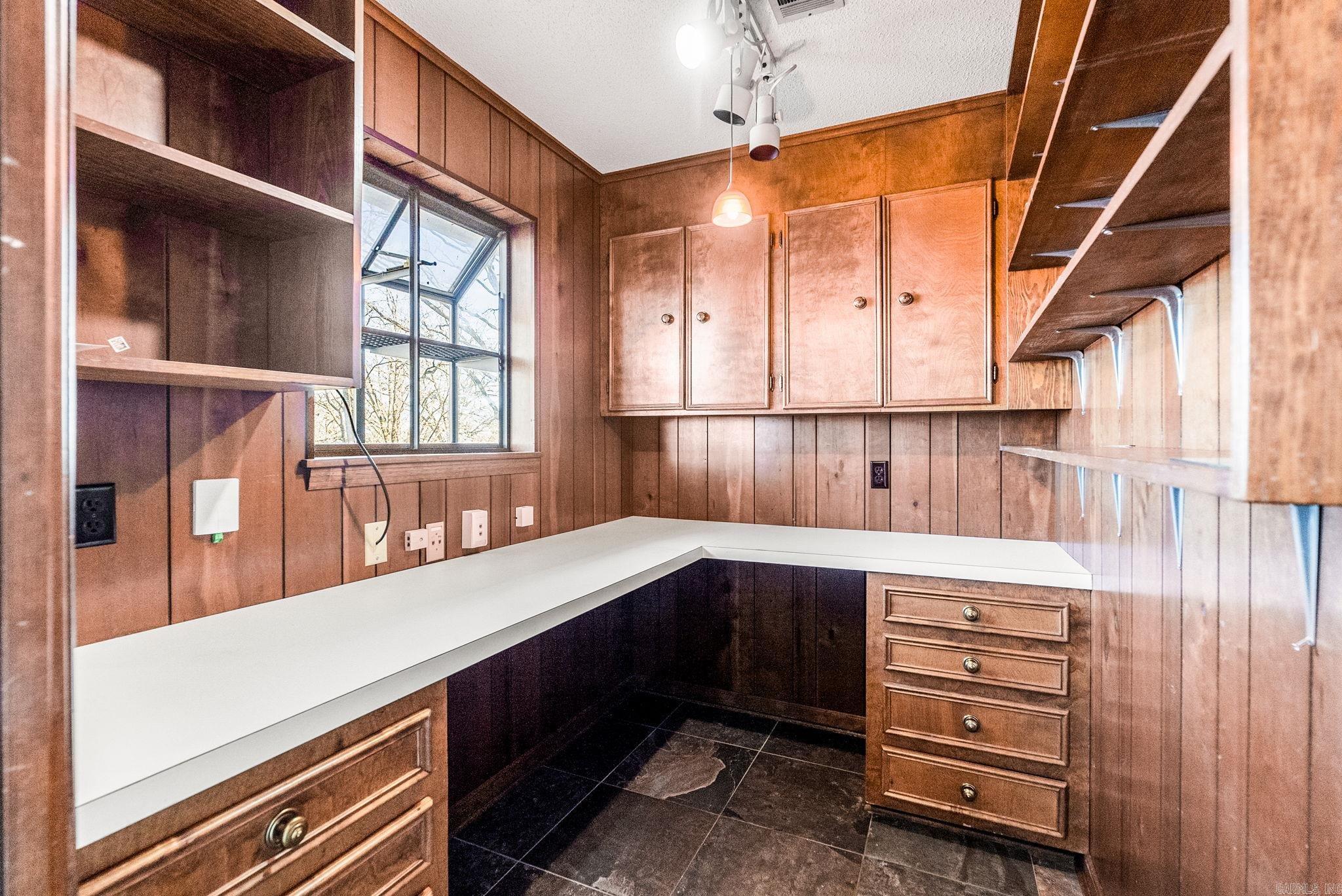 OVERLOOK PARK - Residential