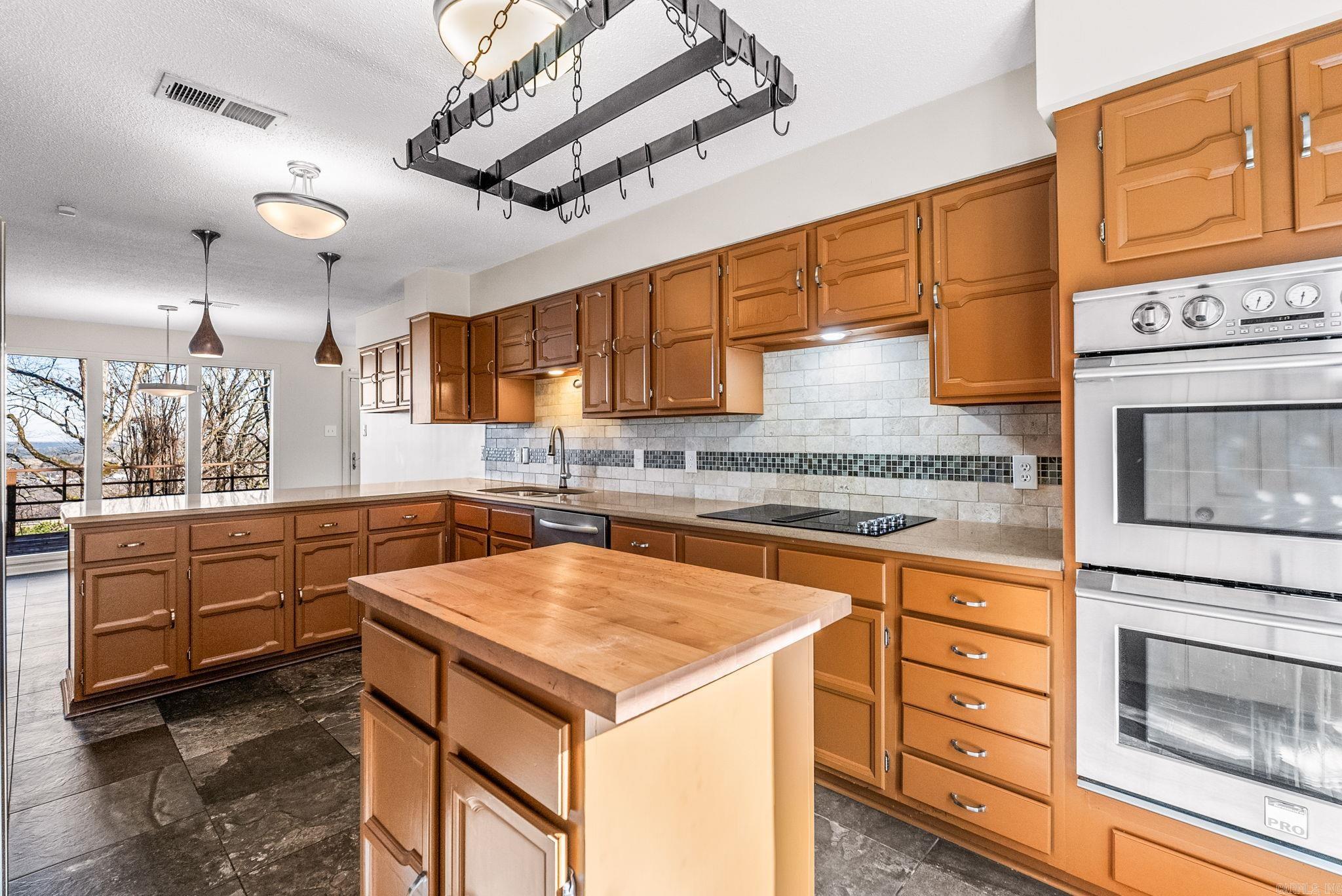 OVERLOOK PARK - Residential