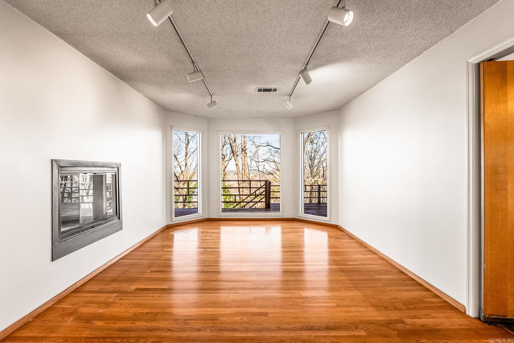 OVERLOOK PARK - Residential