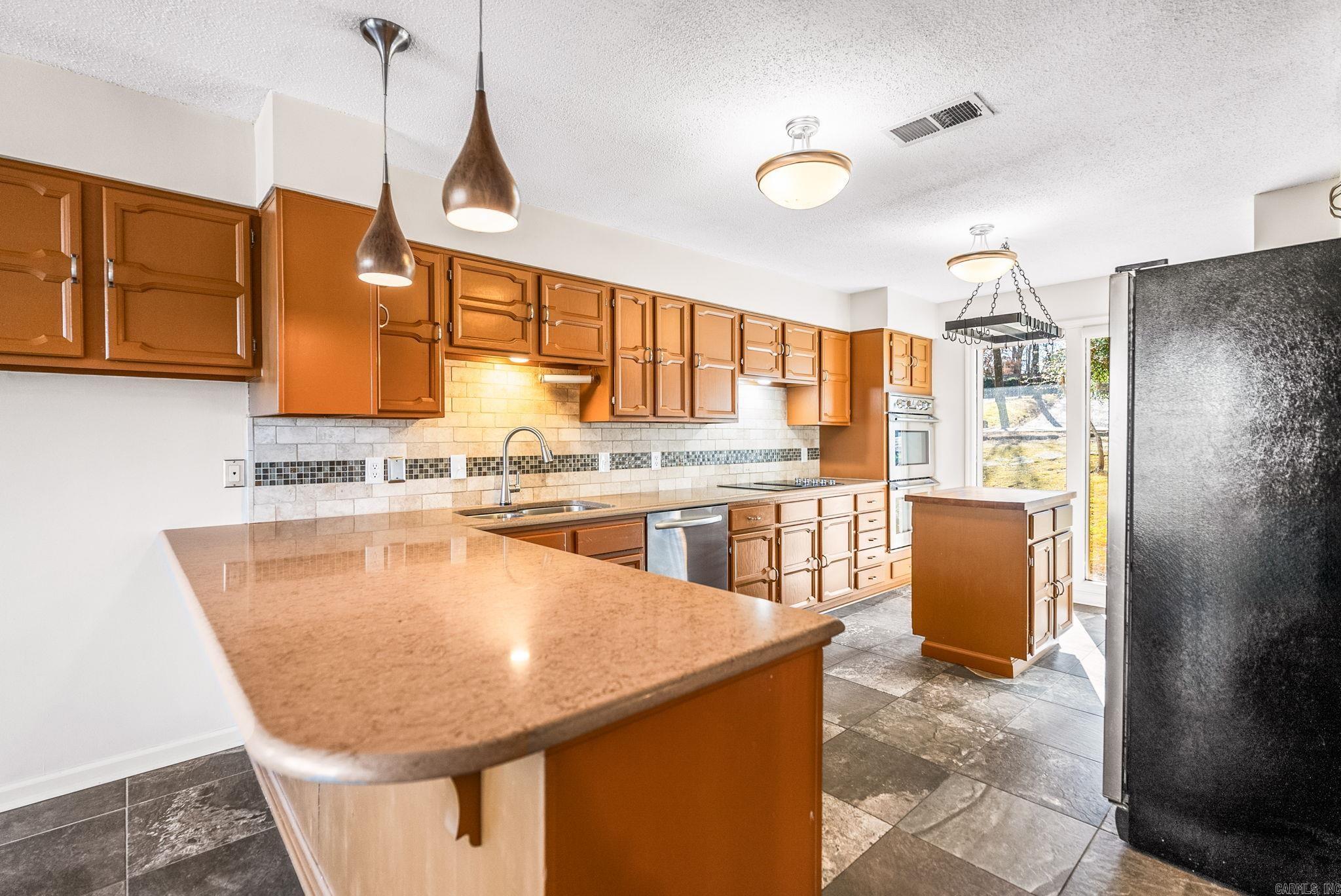 OVERLOOK PARK - Residential