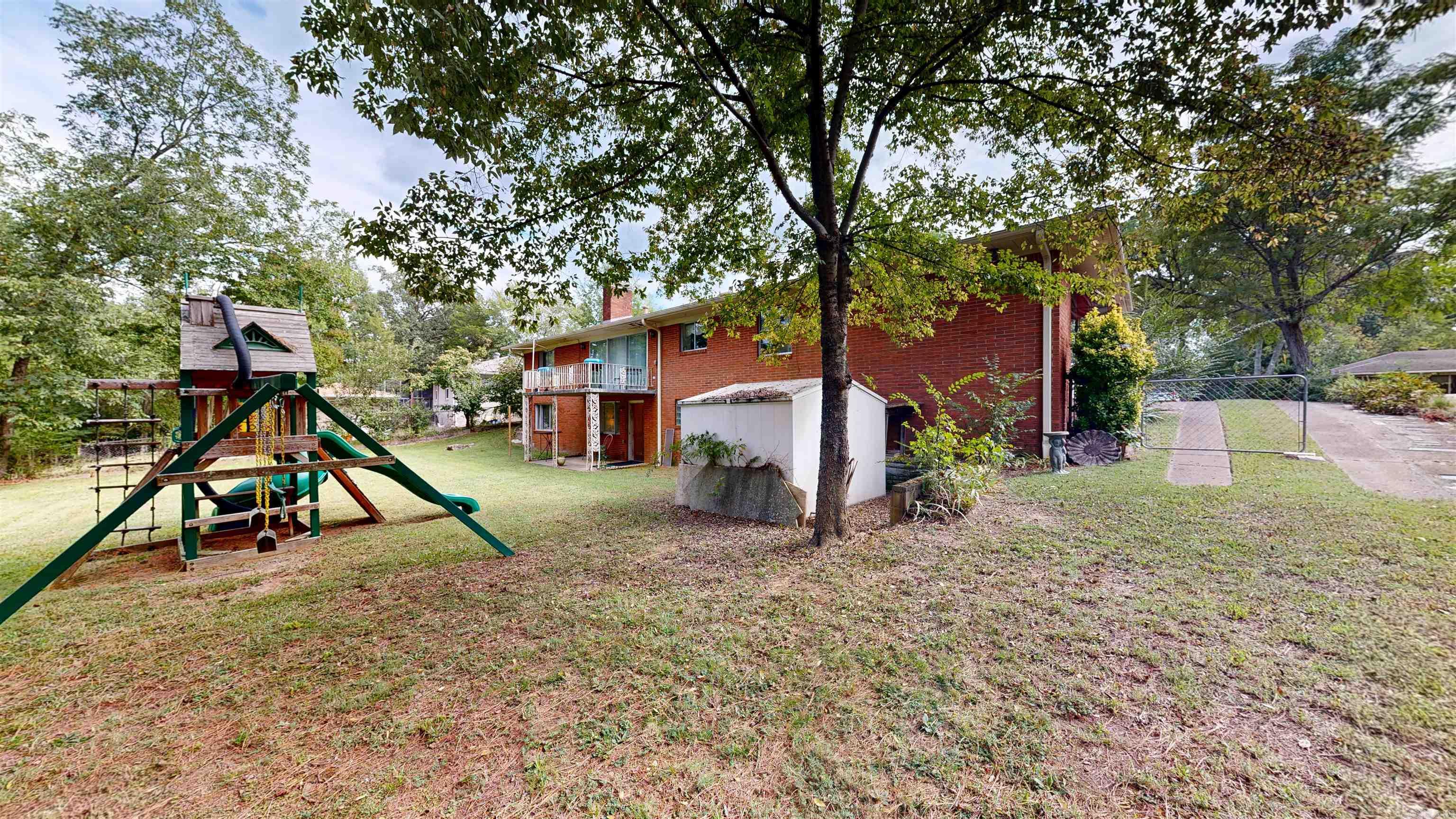 HILLCREST - Residential