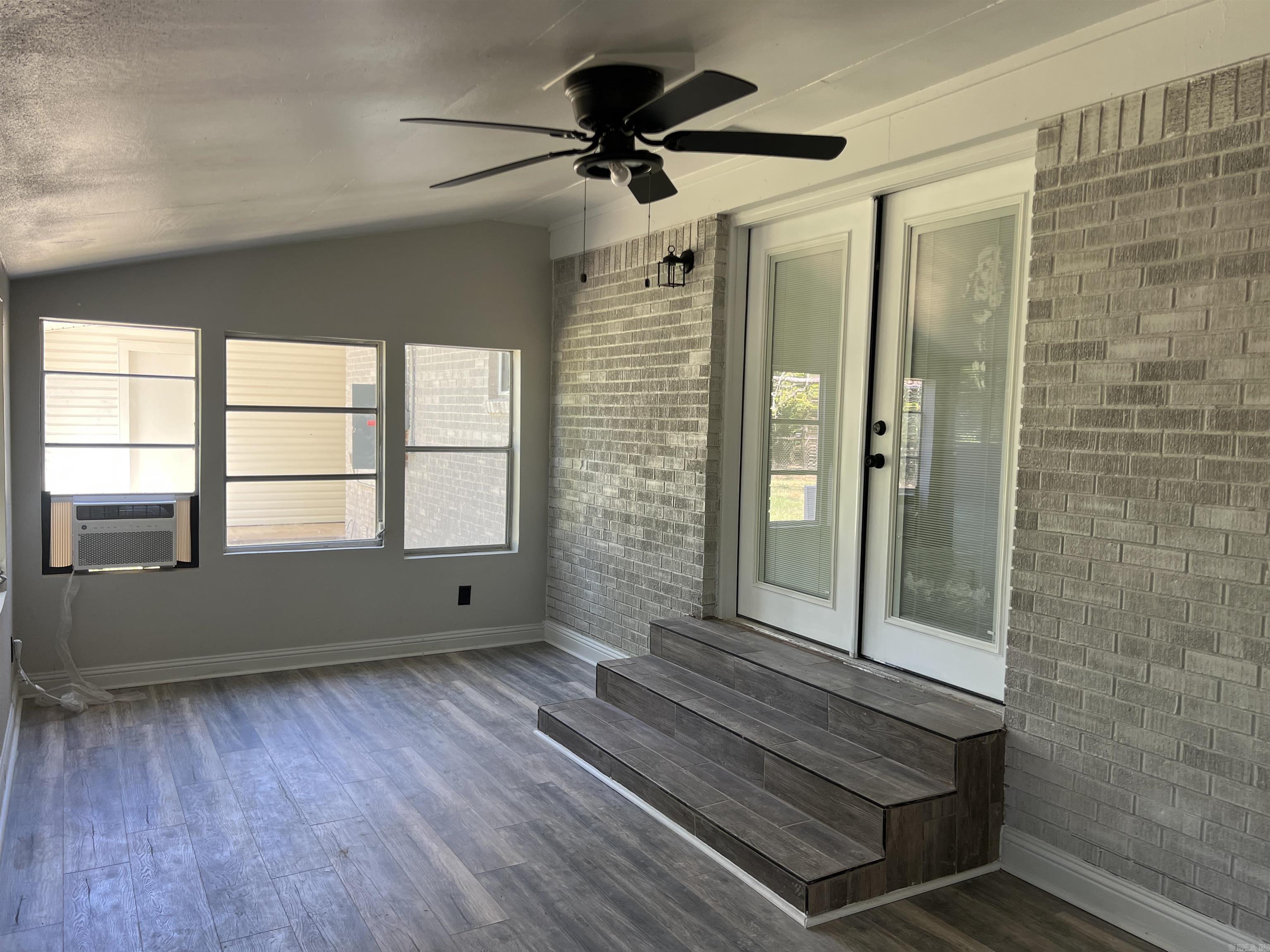 Brentwood - Residential