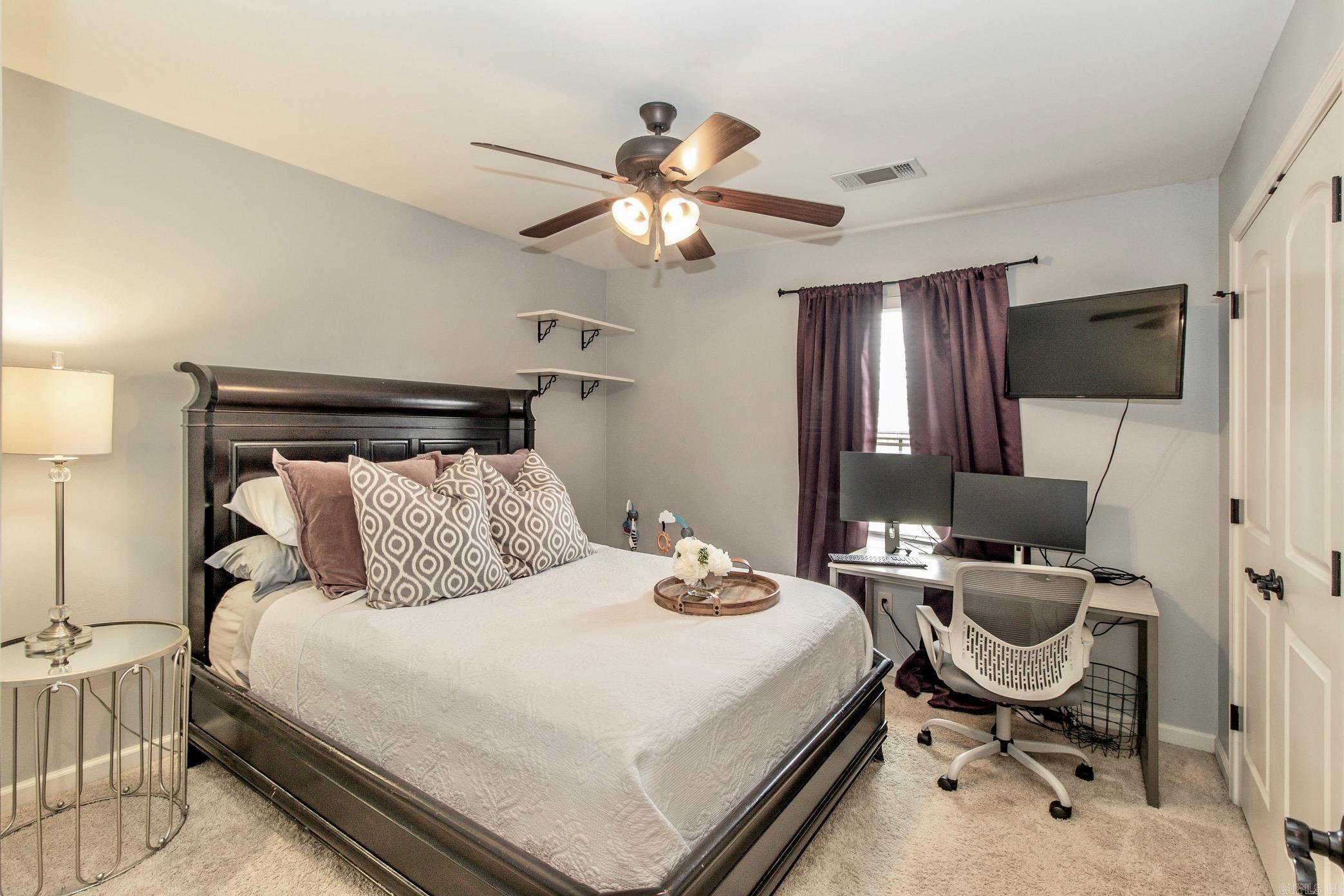 NORTH HAVEN - Residential