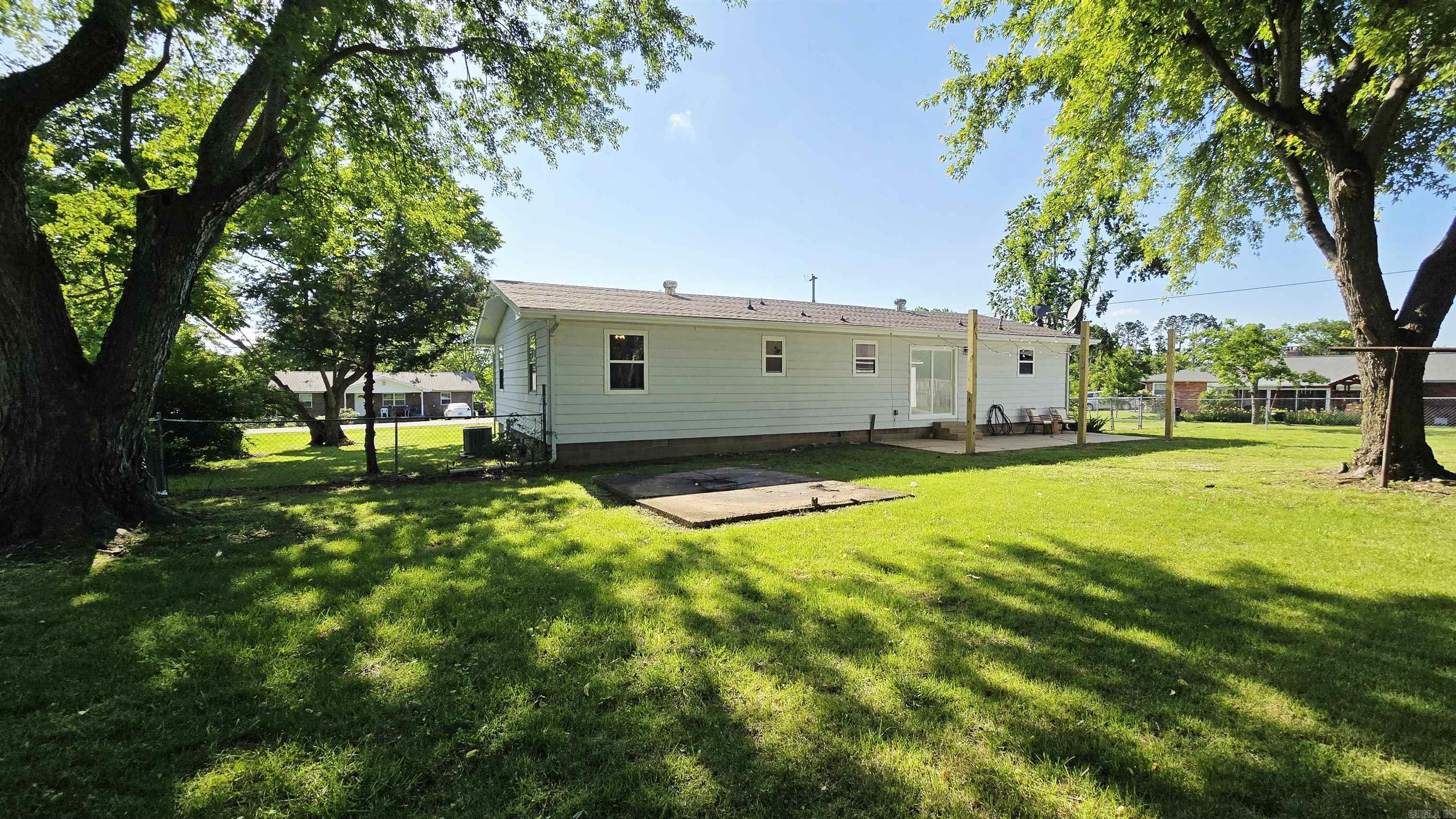 BREEZE HILLS - Residential