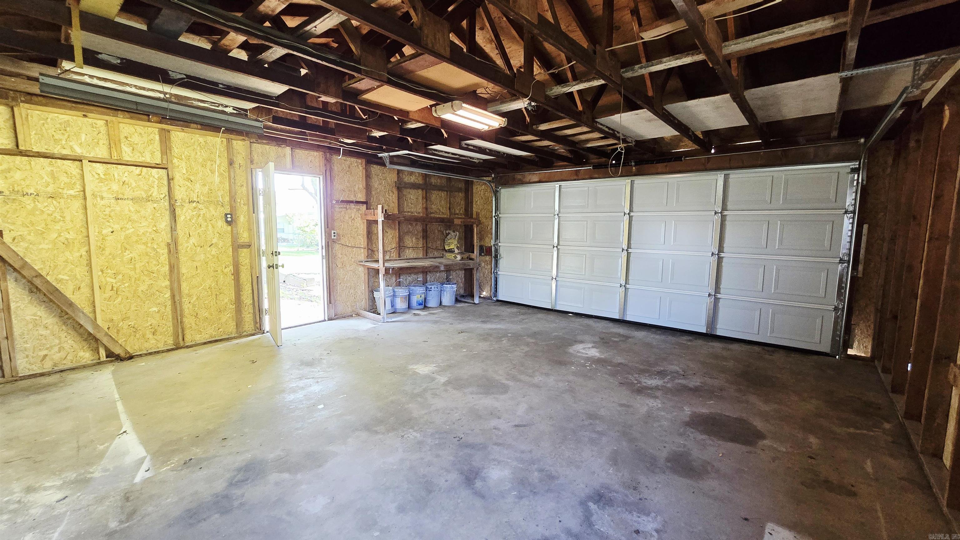 BREEZE HILLS - Residential