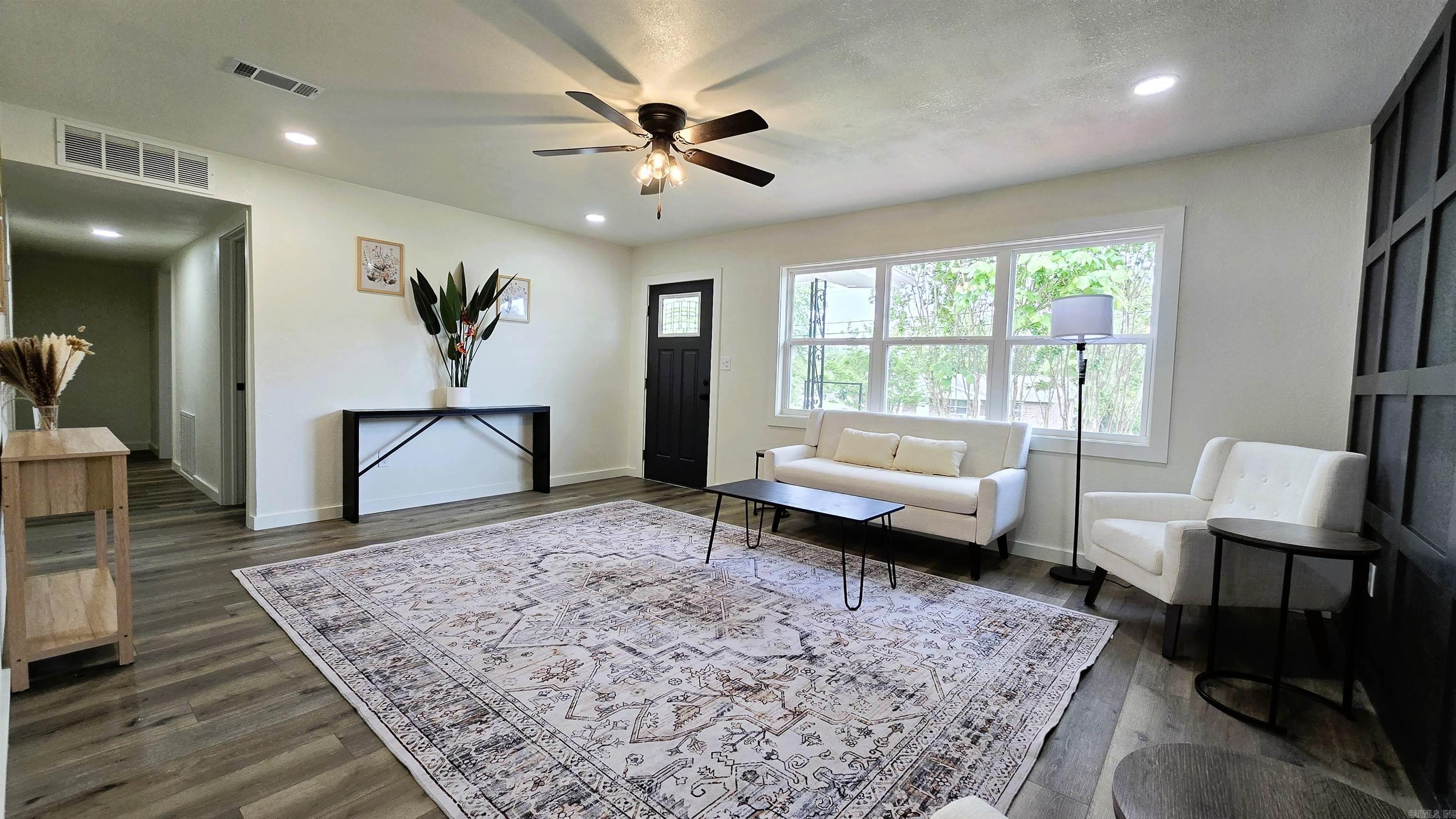 BREEZE HILLS - Residential