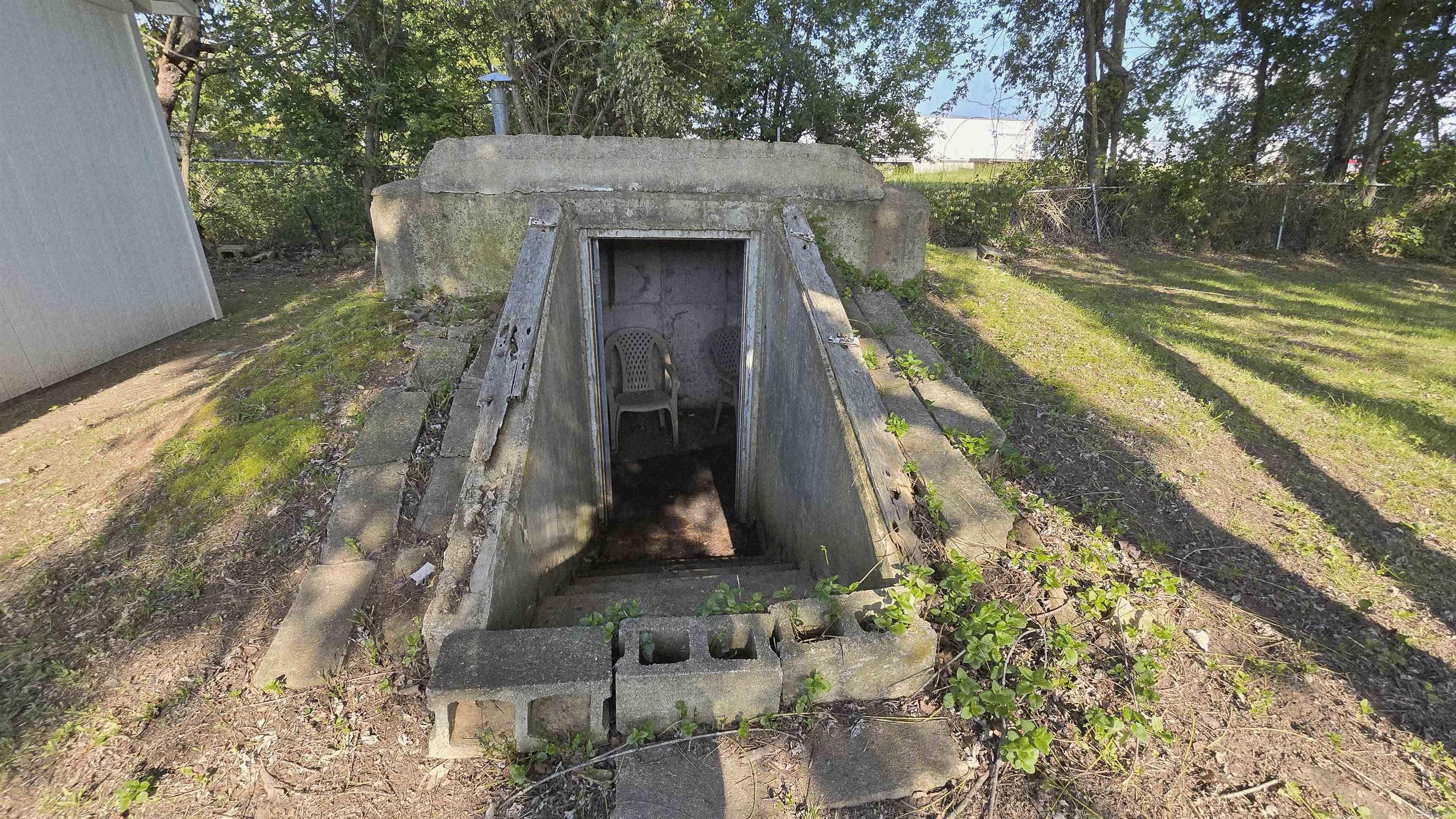 BREEZE HILLS - Residential