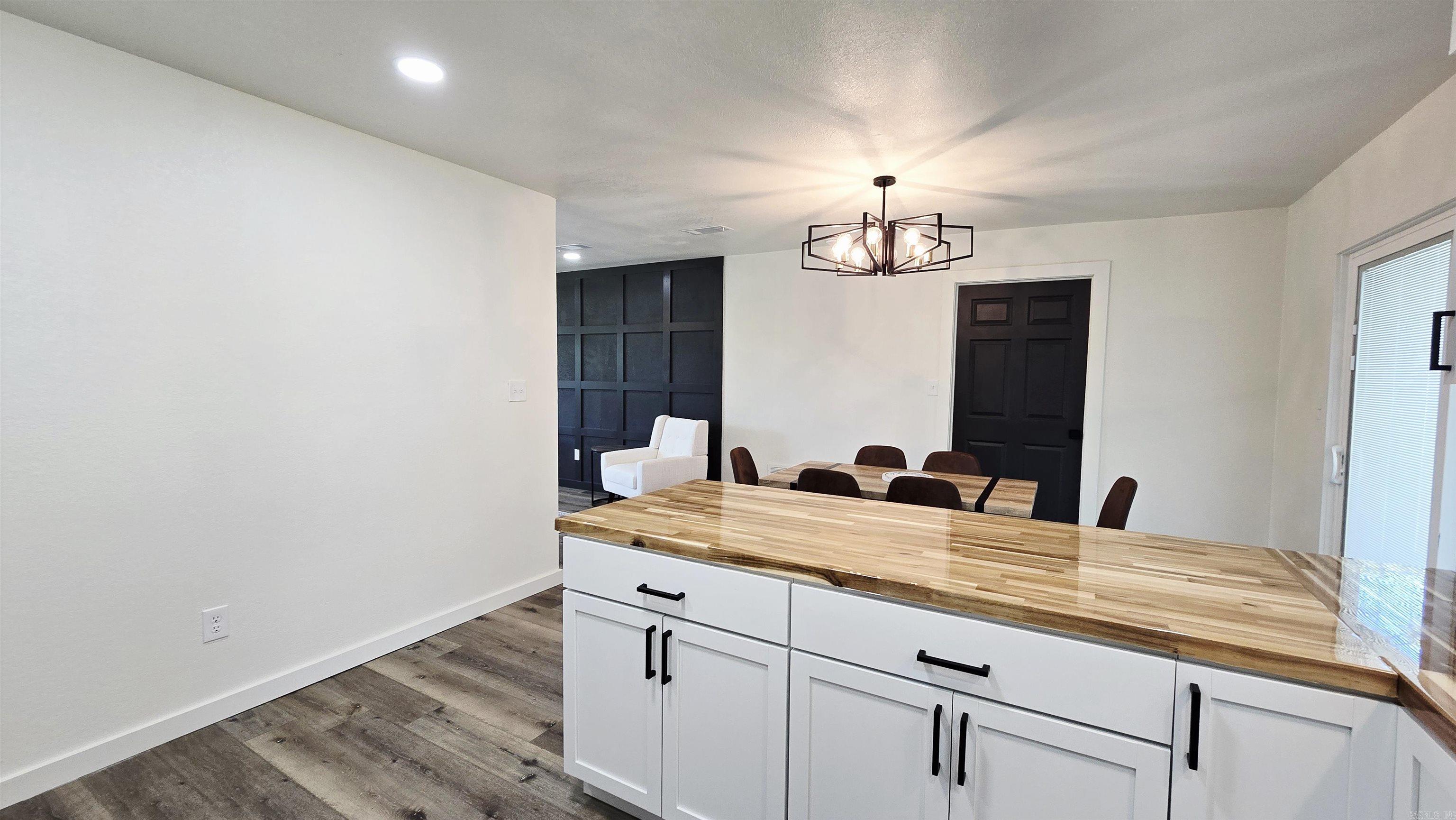 BREEZE HILLS - Residential