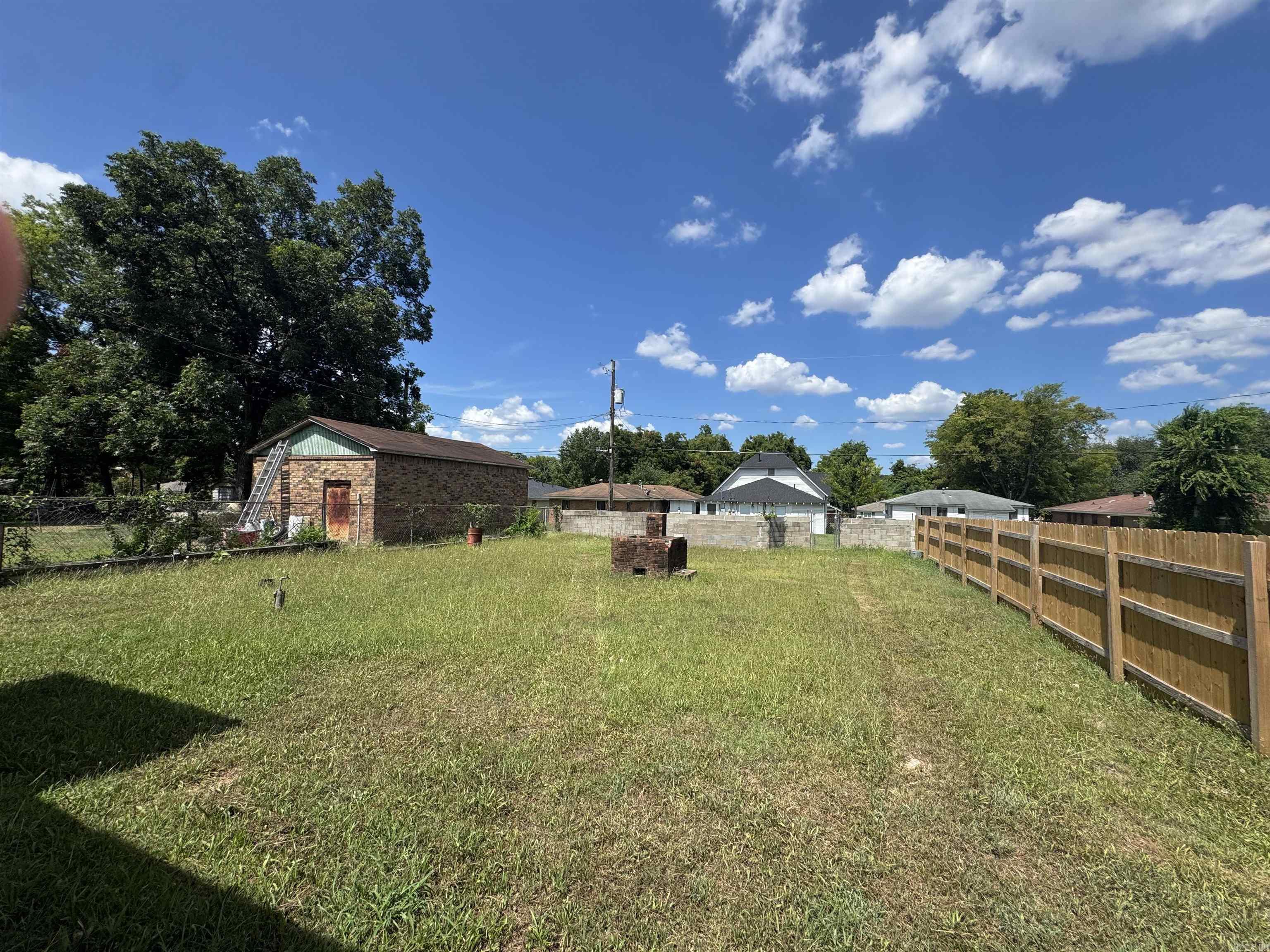 CITY OF LR L16 - Residential