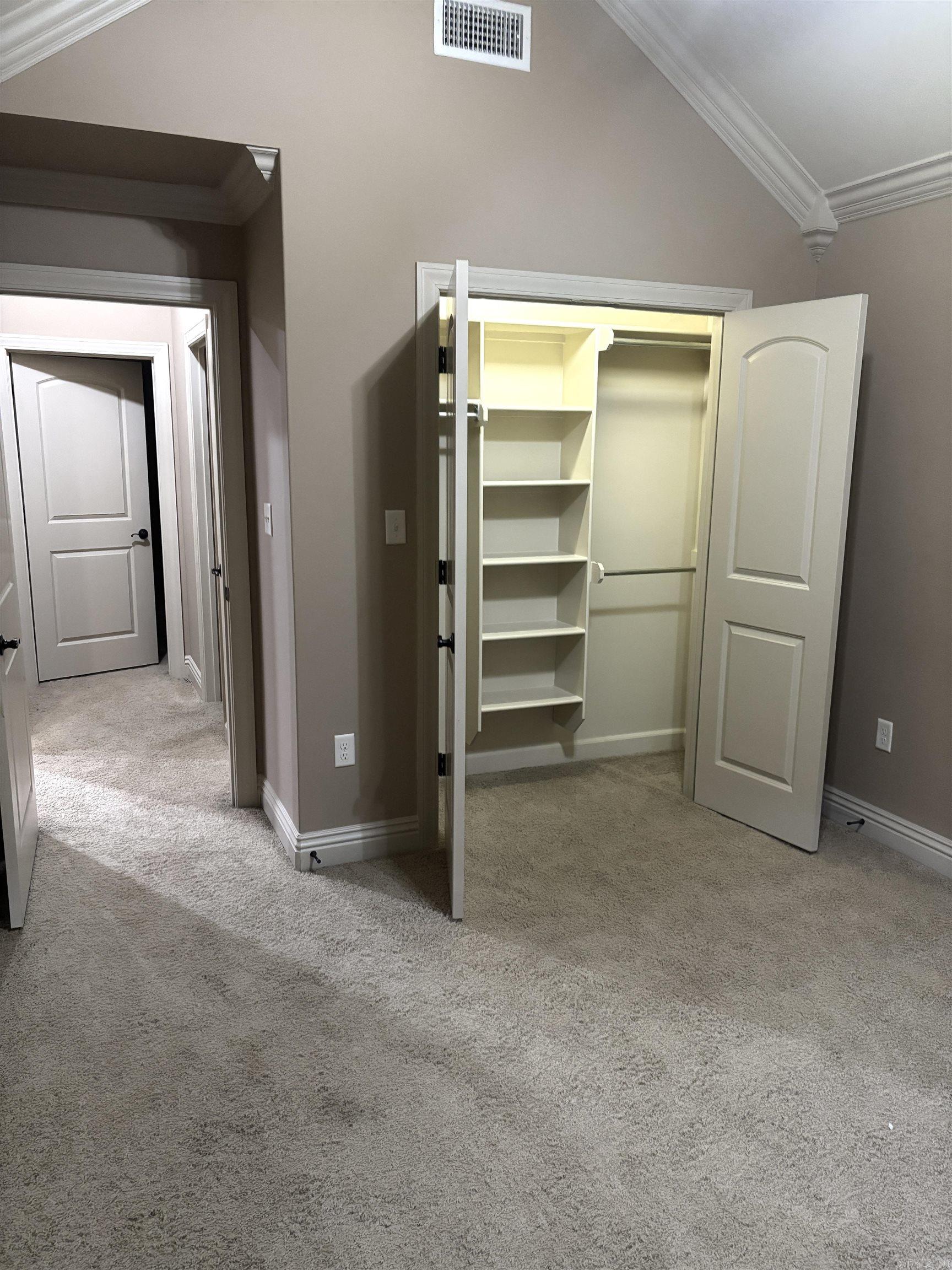 COUNTRY CLUB OF ARK THE - Residential