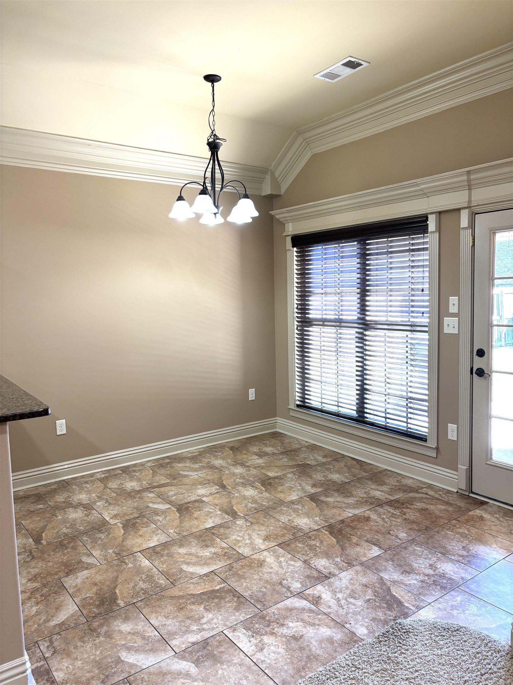 COUNTRY CLUB OF ARK THE - Residential