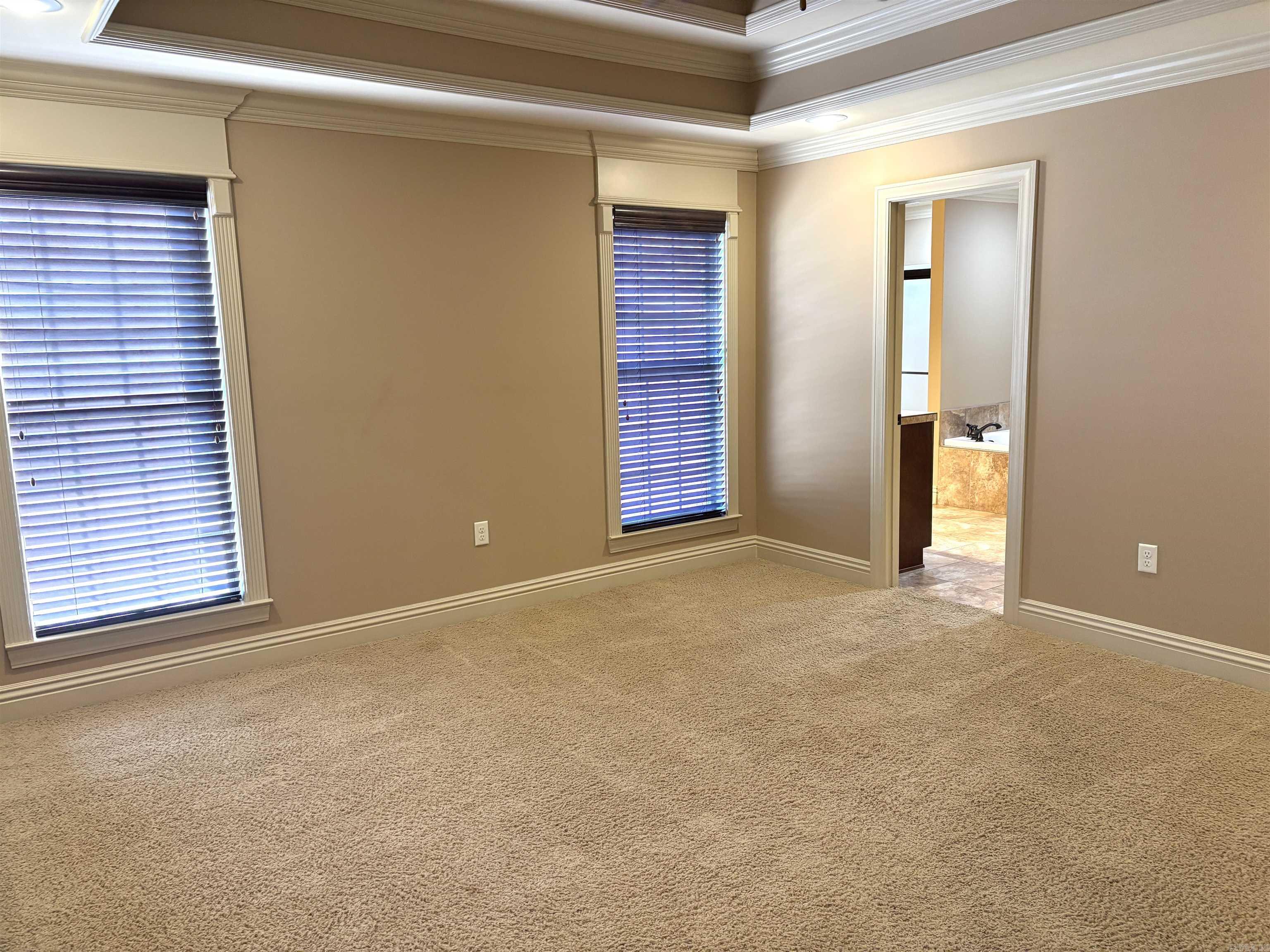 COUNTRY CLUB OF ARK THE - Residential