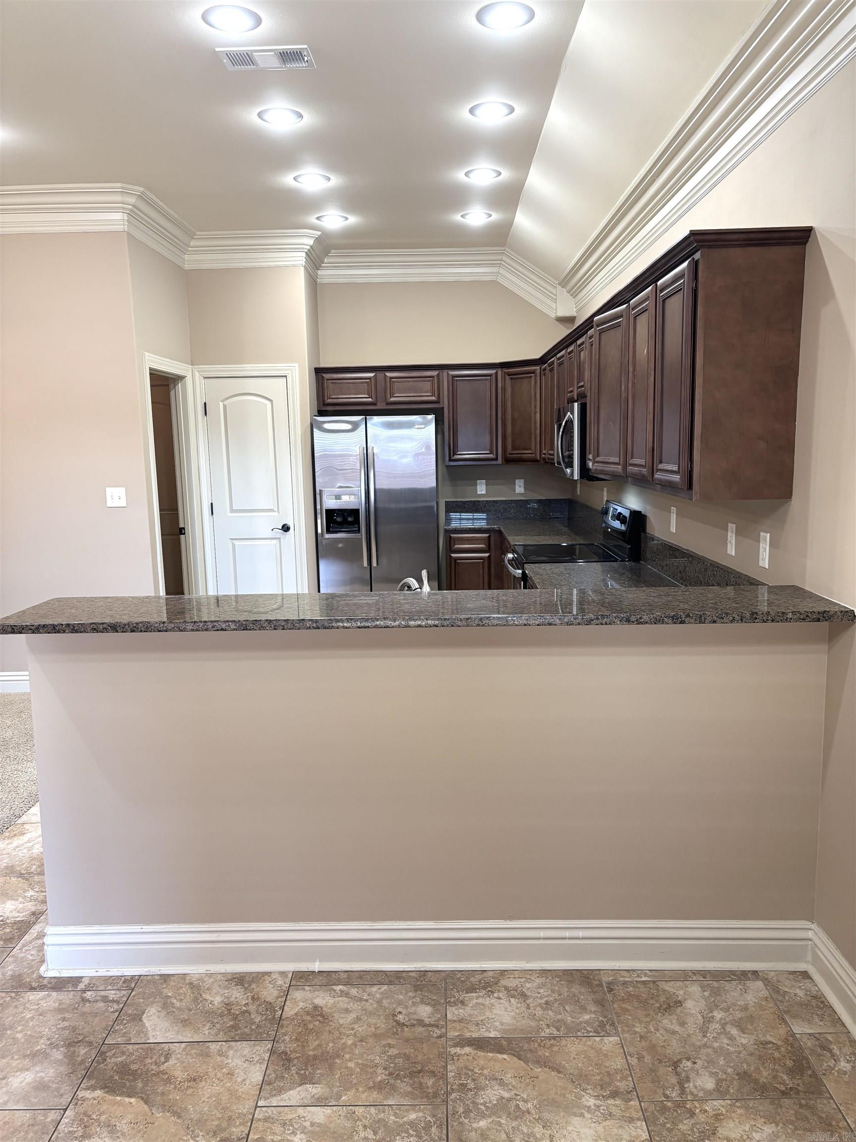 COUNTRY CLUB OF ARK THE - Residential