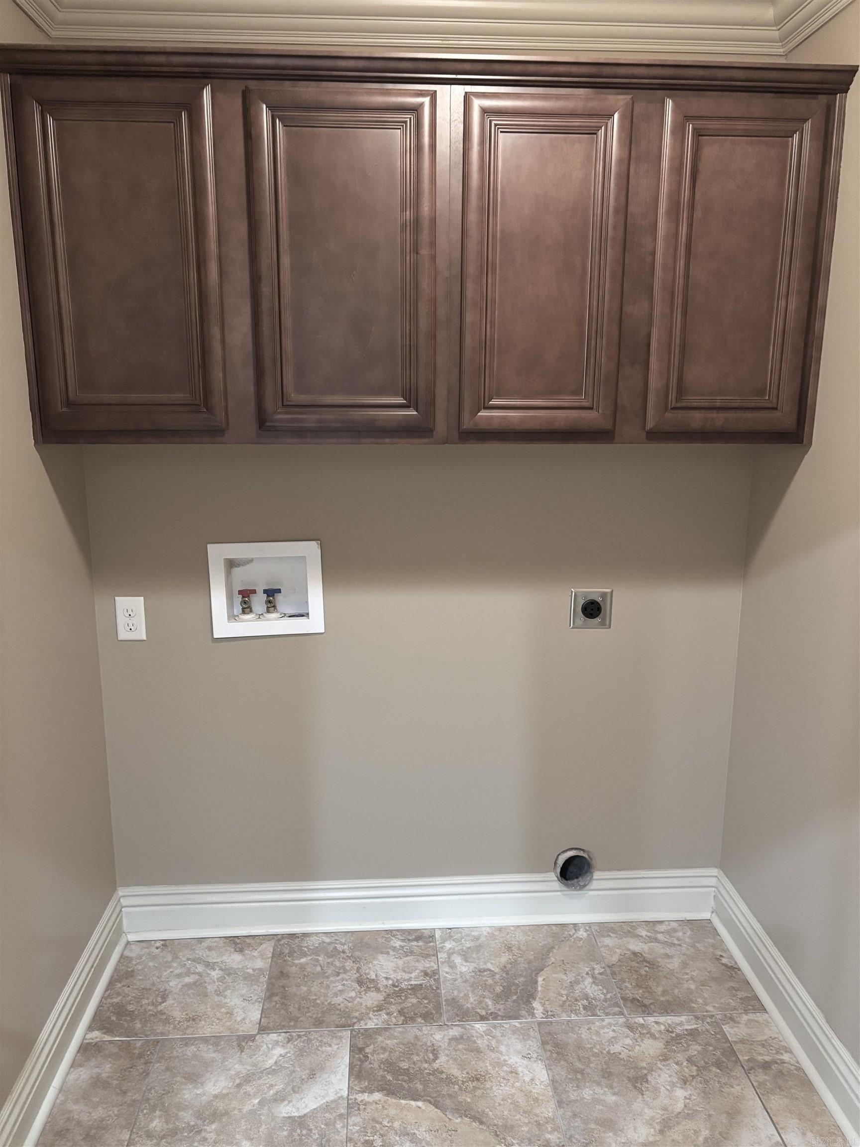 COUNTRY CLUB OF ARK THE - Residential